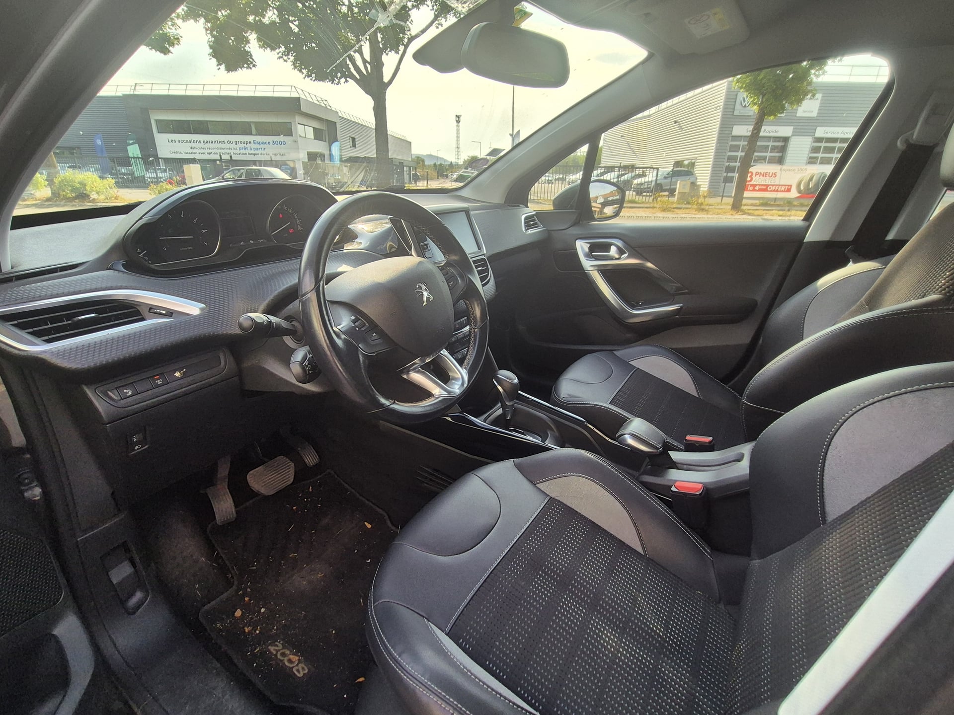 Peugeot 2008 1.2 THP Puretech 110 CV ALLURE EAT6 Boîte auto — 13