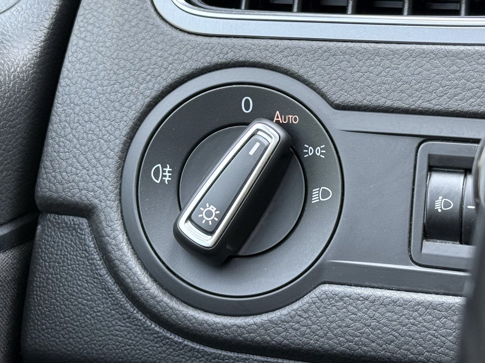 Volkswagen Polo V 1.2 TSi 90ch Allstar 5p / 1°Main - CarPlay — 11