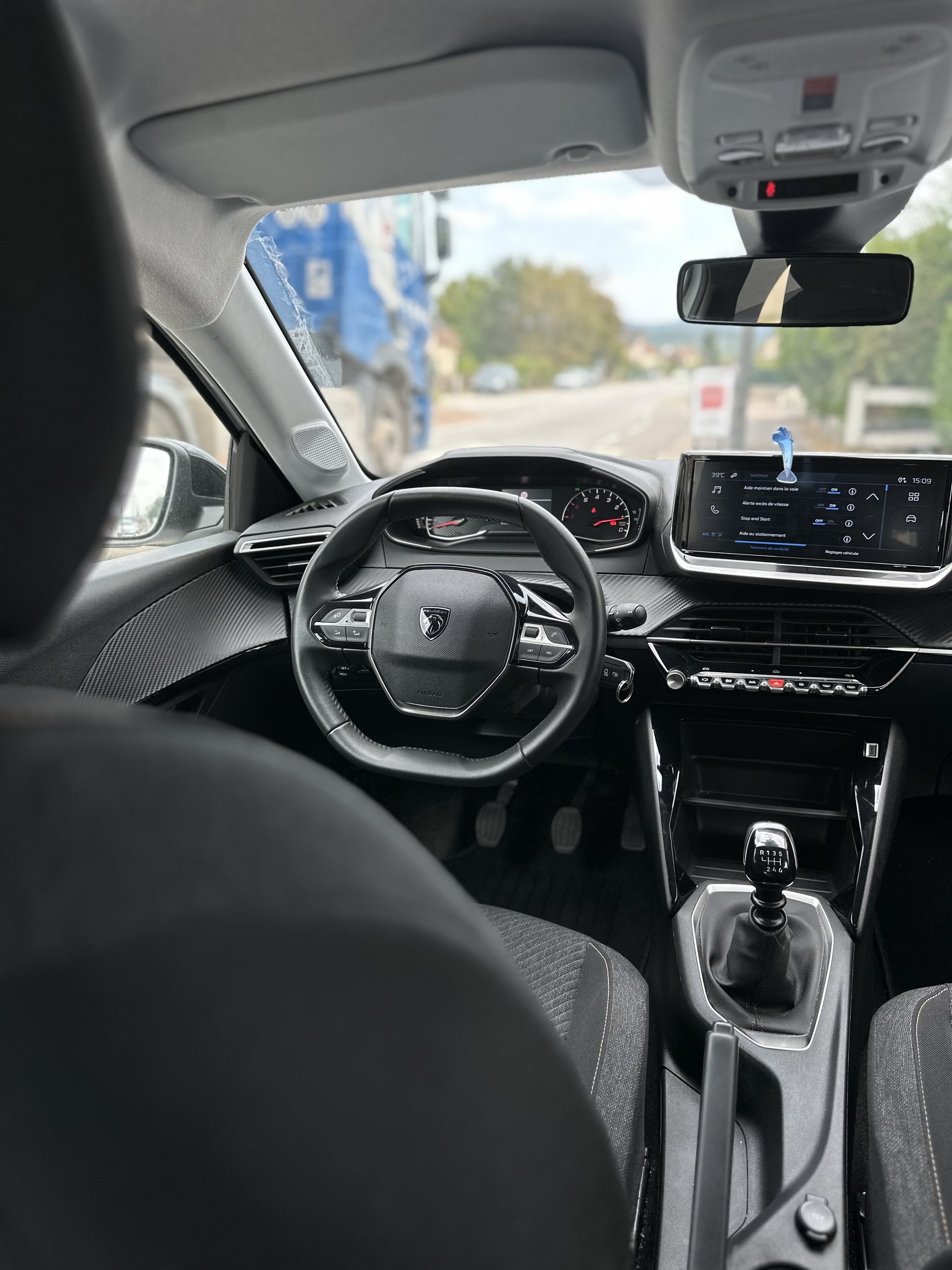 Peugeot 208 1.2 Puretech 100ch Style / 1ère Main — 33
