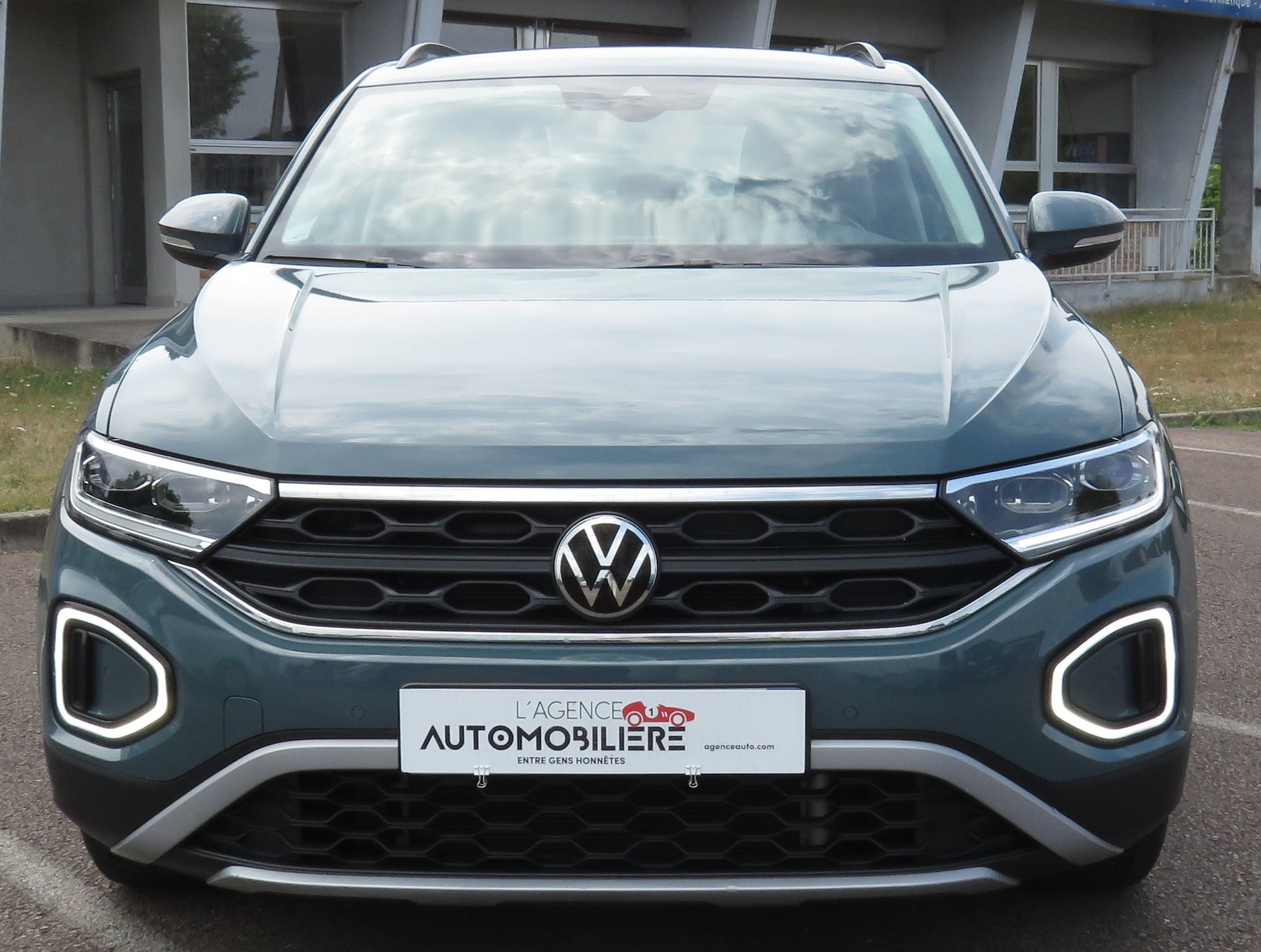 Volkswagen T-roc 1.0 TSI 110ch Life - Historique d'entretien limpide. — 2