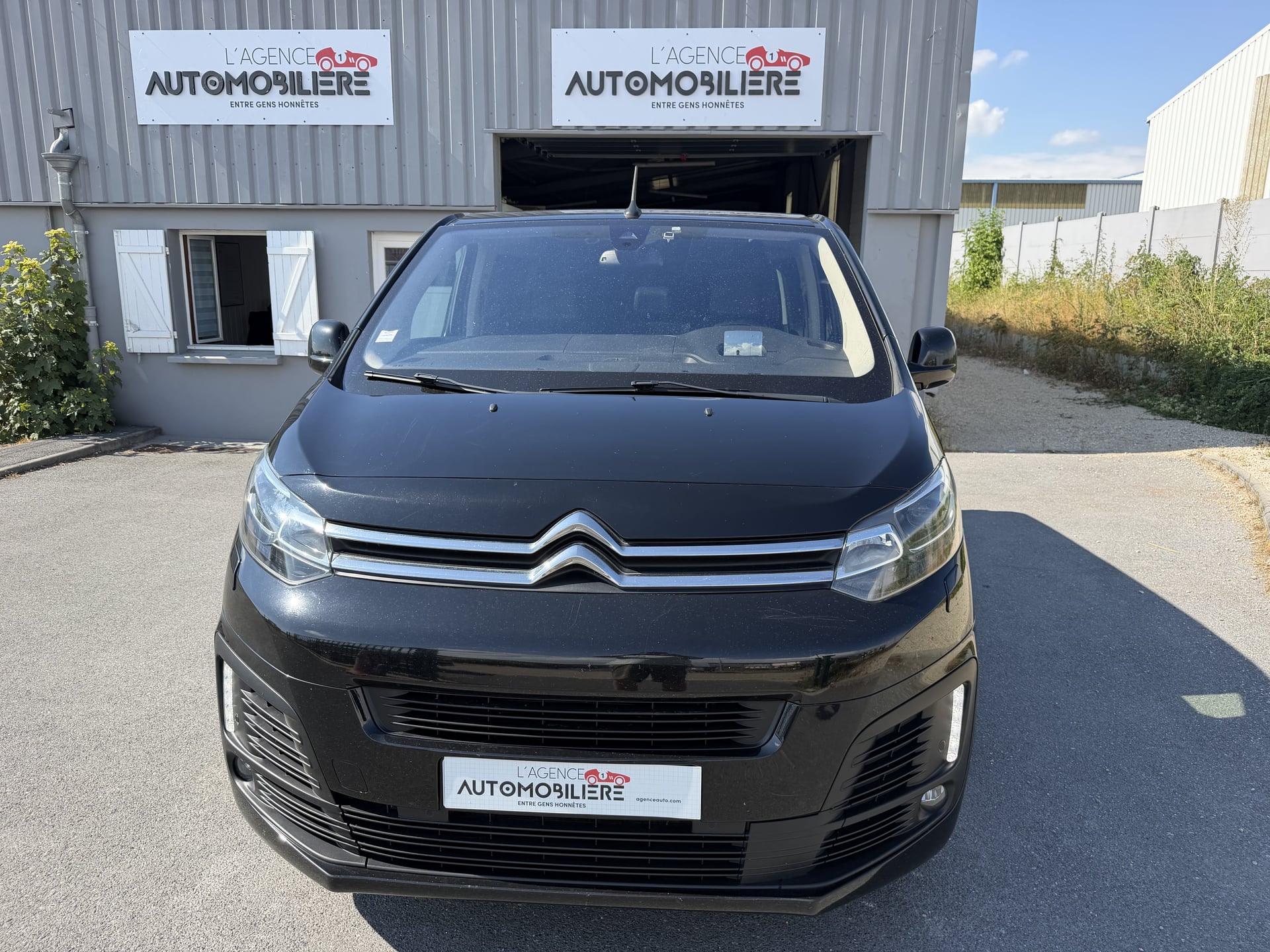 Citroen SpaceTourer 2.0 BlueHDi 16V Combi moyen BVA 180 cv shine — 2