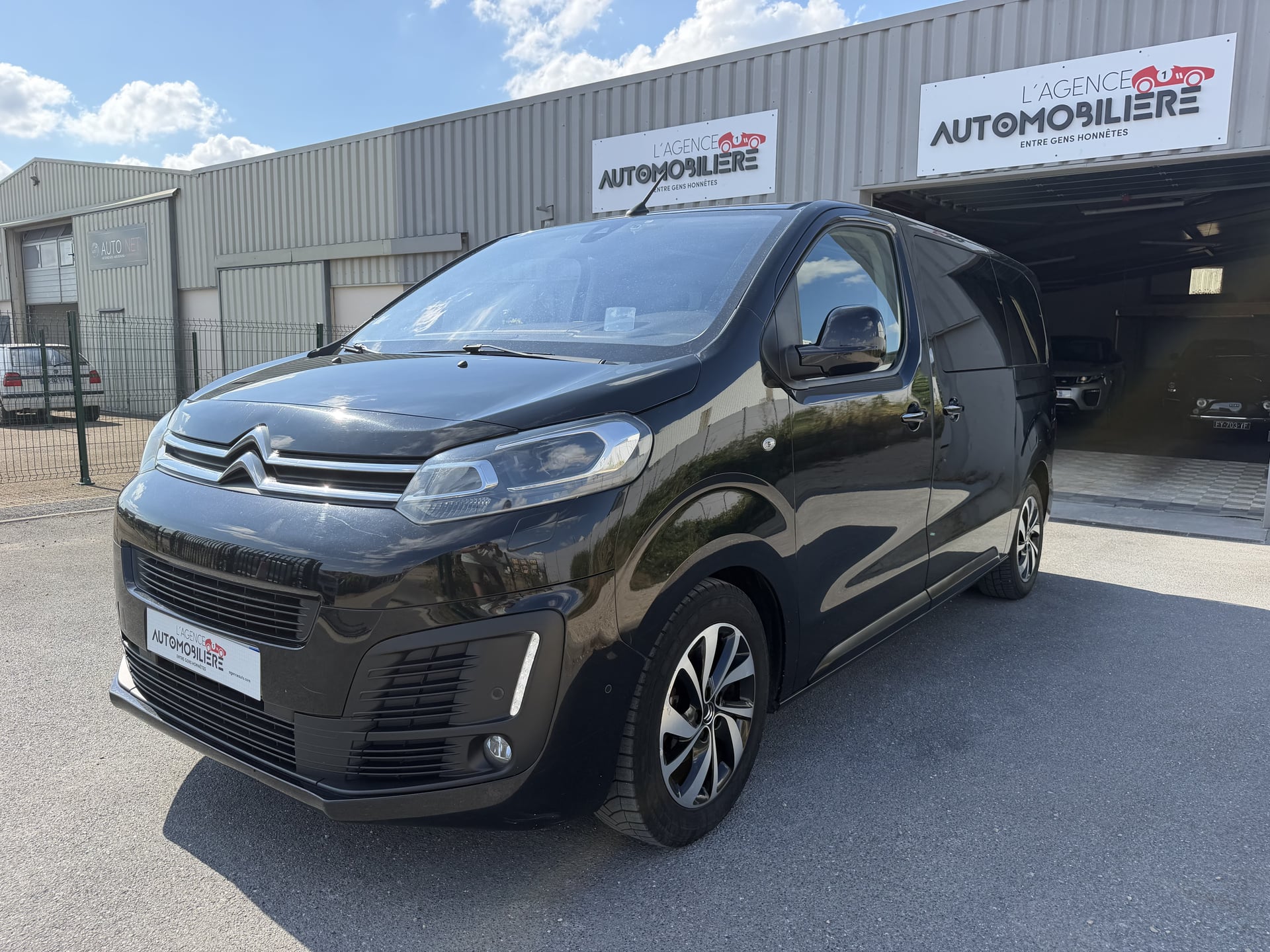 Citroen SpaceTourer 2.0 BlueHDi 16V Combi moyen BVA 180 cv shine