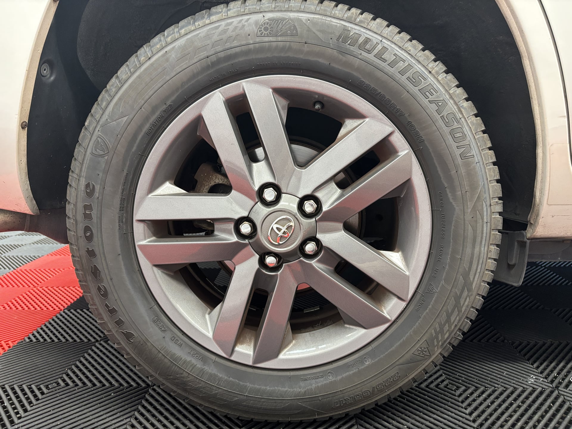 Toyota RAV4 III (3) 150 D-4D FAP 2WD LIMITED EDITION AUTO — 29