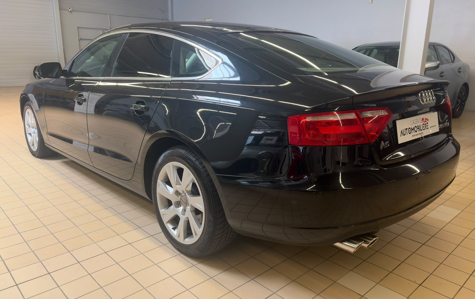 Audi A5 A5 Sportback 2.0 TDI 143ch Ambiente Multitronic — 2