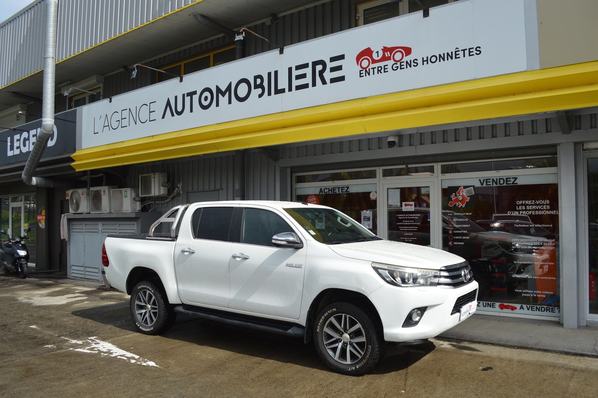 Toyota Hilux 2.4 D-4D 150ch Double Cabine Lounge 4WD BVA