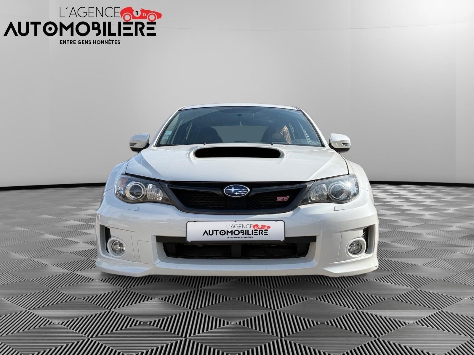 Subaru Impreza 2.5 300 STI PLUS AWD — 2