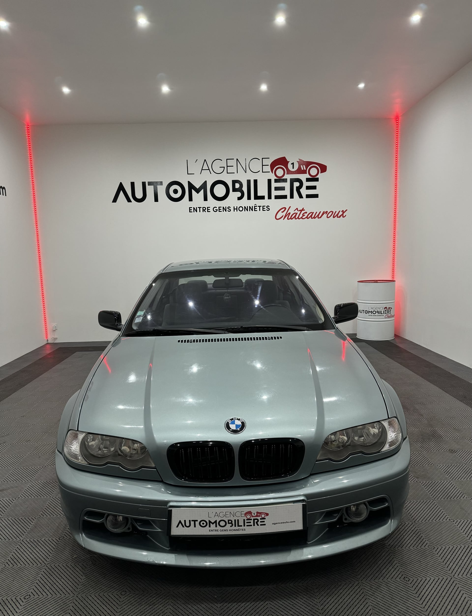 BMW Série 3 COUPE E46 330 CI 3.0 231CV SMG JANTES ALLIAGE 17'/SIEGES SPORT ELECTRIQUES A MEMOIRES/CLIM AUTO/REGULATEUR VITESSE/PARE SOLEIL AR+CUSTODES ELECTRIQUES — 2