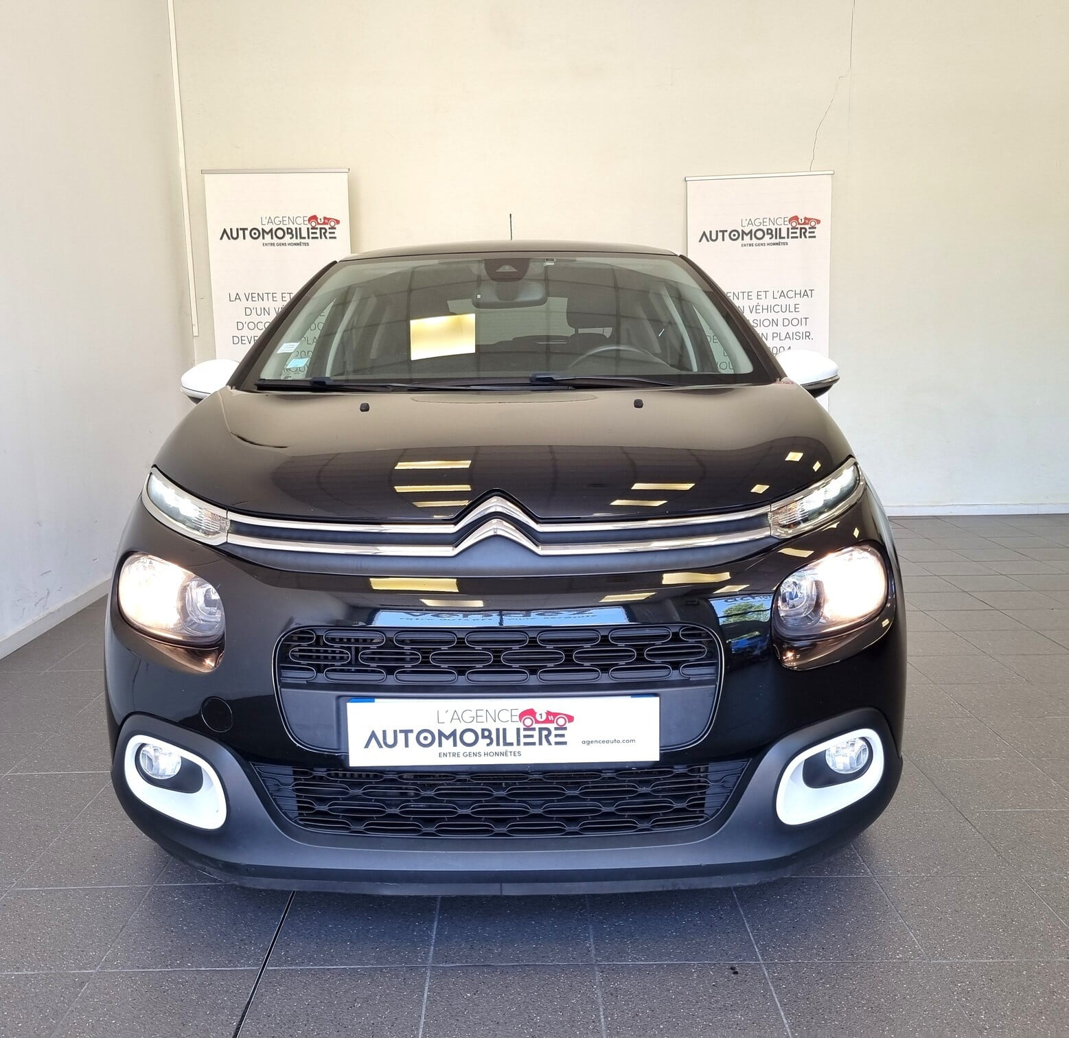 Citroen C3 1.2 THP 12V BVM6 S&S 110 cv SHINE - Toit panoramique — 30
