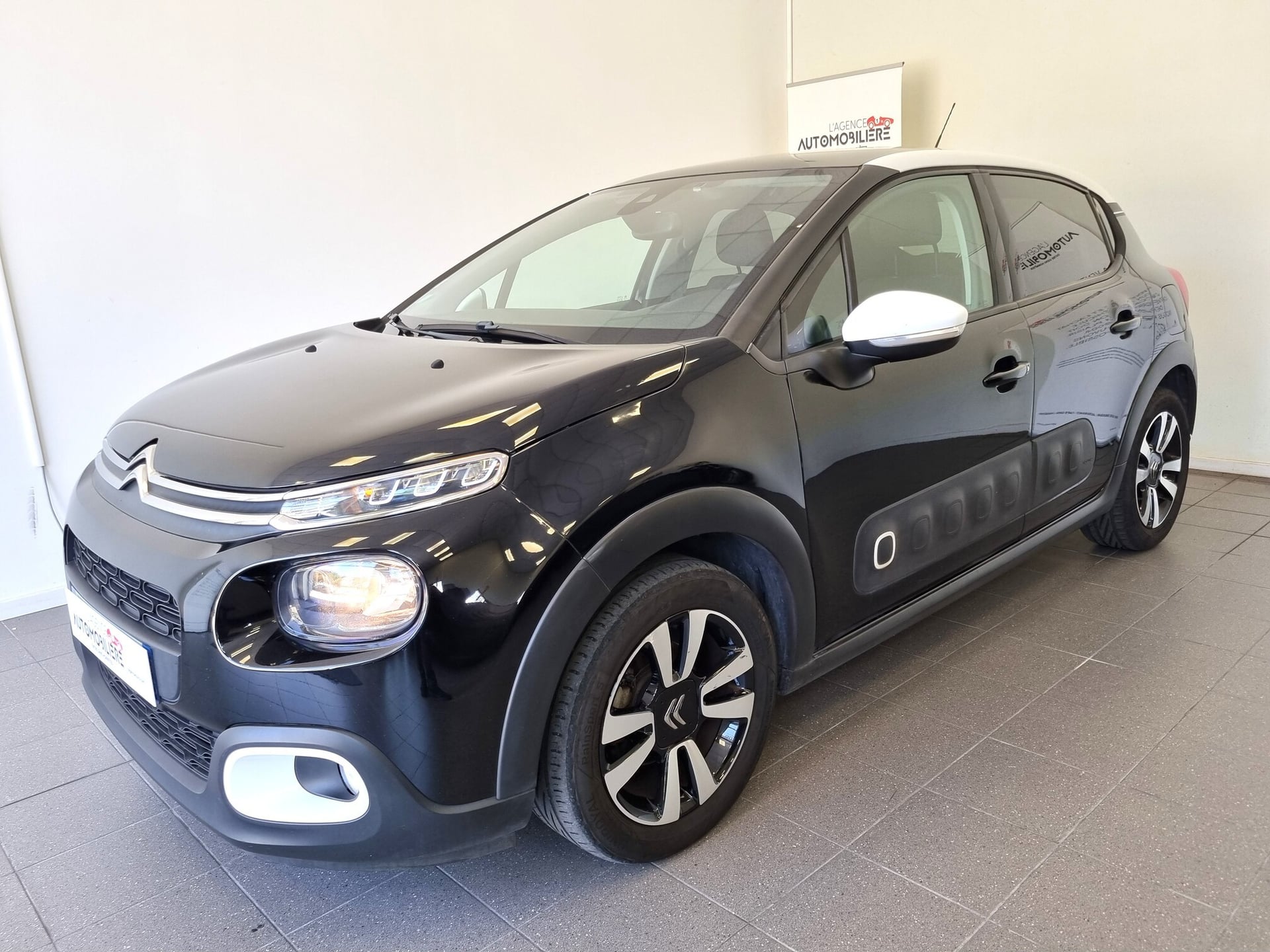 Citroen C3 1.2 THP 12V BVM6 S&S 110 cv SHINE - Toit panoramique — 2