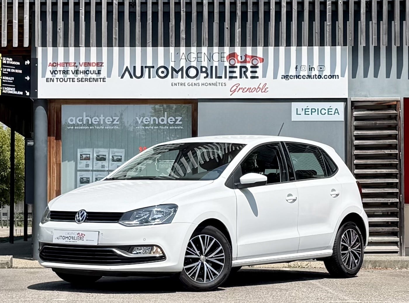 Volkswagen Polo V 1.2 TSi 90ch Allstar 5p / 1°Main - CarPlay — 1