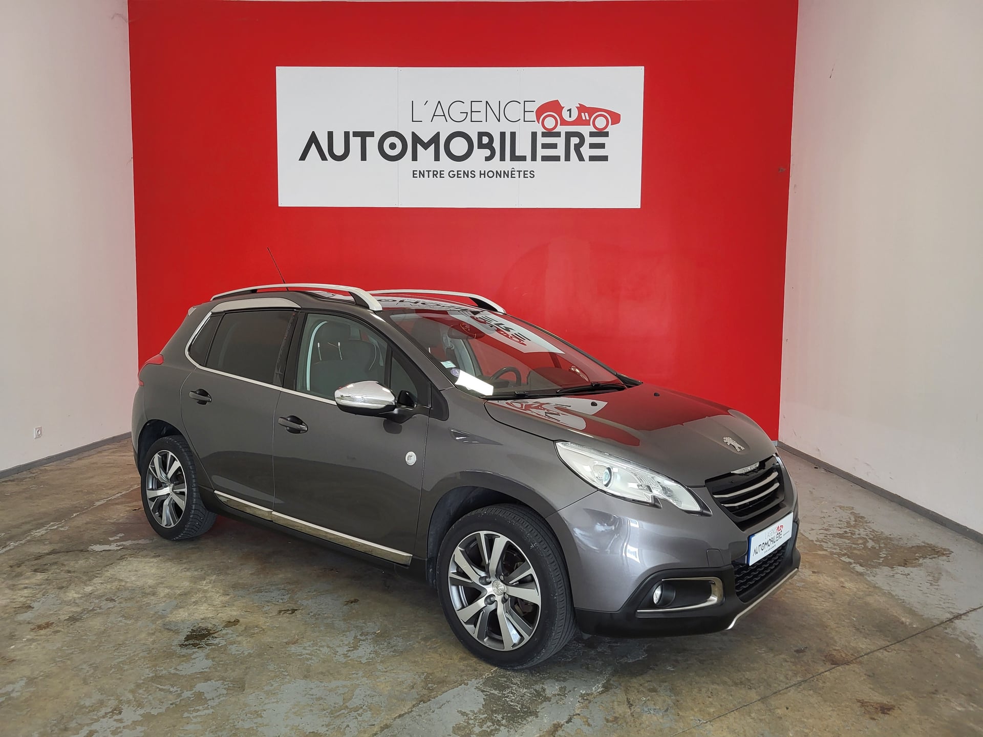 Peugeot 2008 1.2 PURETECH 110 CROSSWAY + ATTELAGE