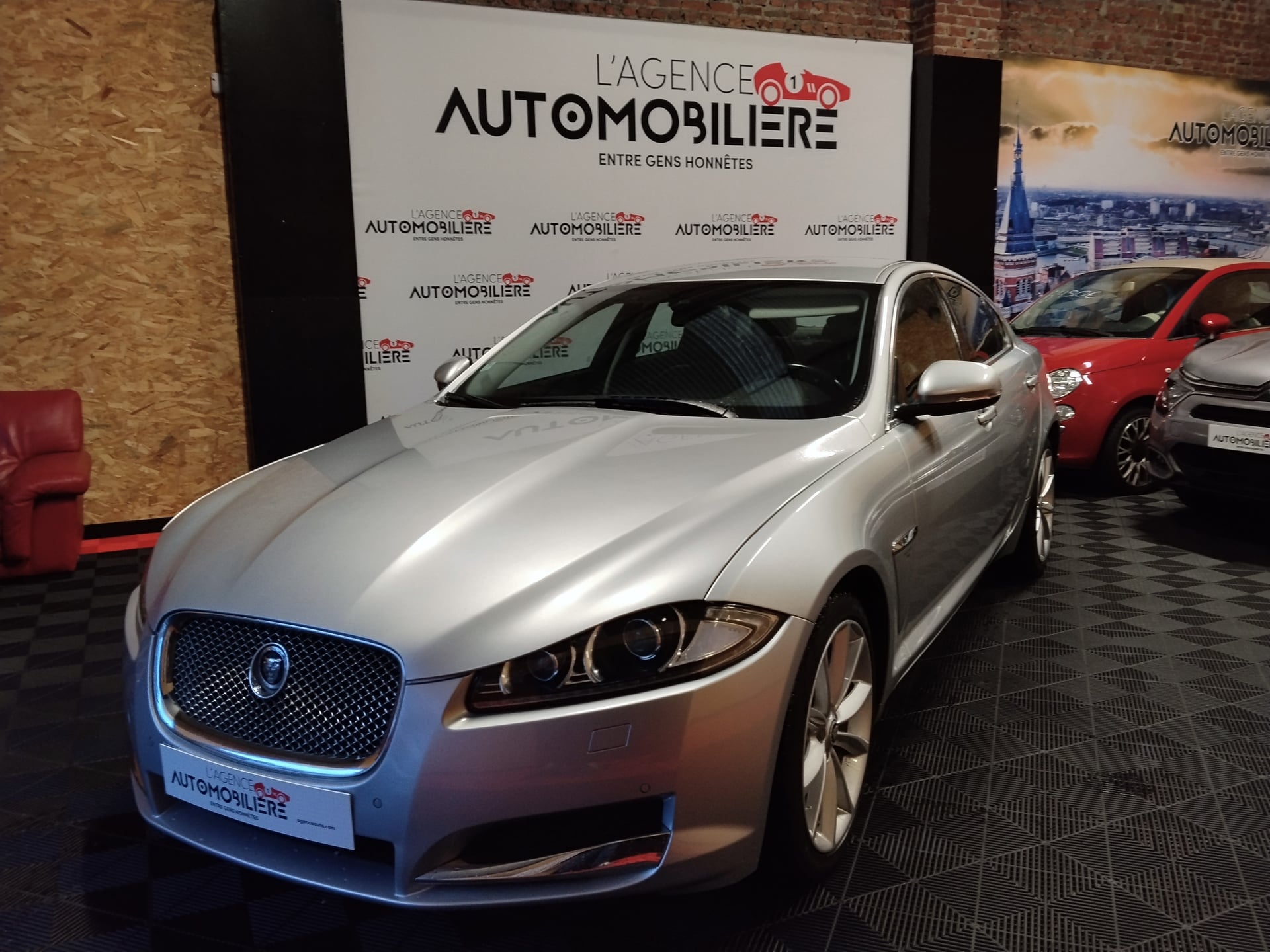 Jaguar XF Phase 2 - Deluxe - 2.2 d -