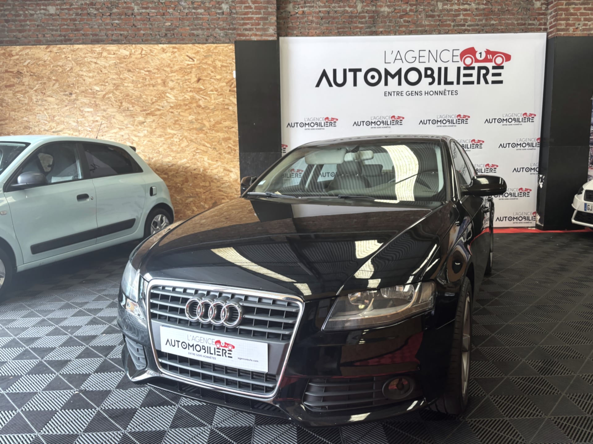 Audi A4 2.0 TDI 120ch DPF Attraction 6cv