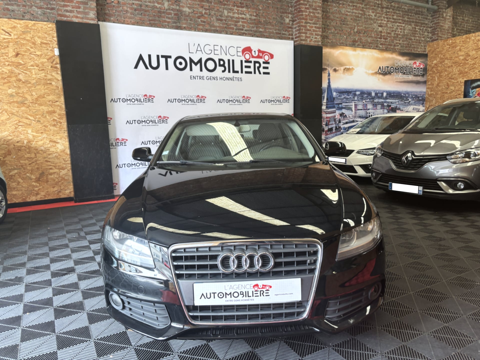 Audi A4 2.0 TDI 120ch DPF Attraction 6cv — 2