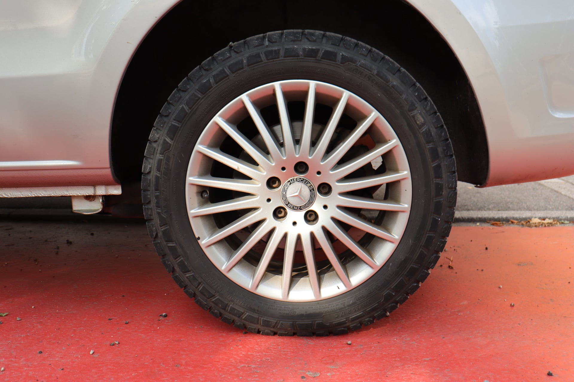 Mercedes-Benz Vito 119 CDI 190 4Matic 7G-Tronic (TVA Récupérable) — 35