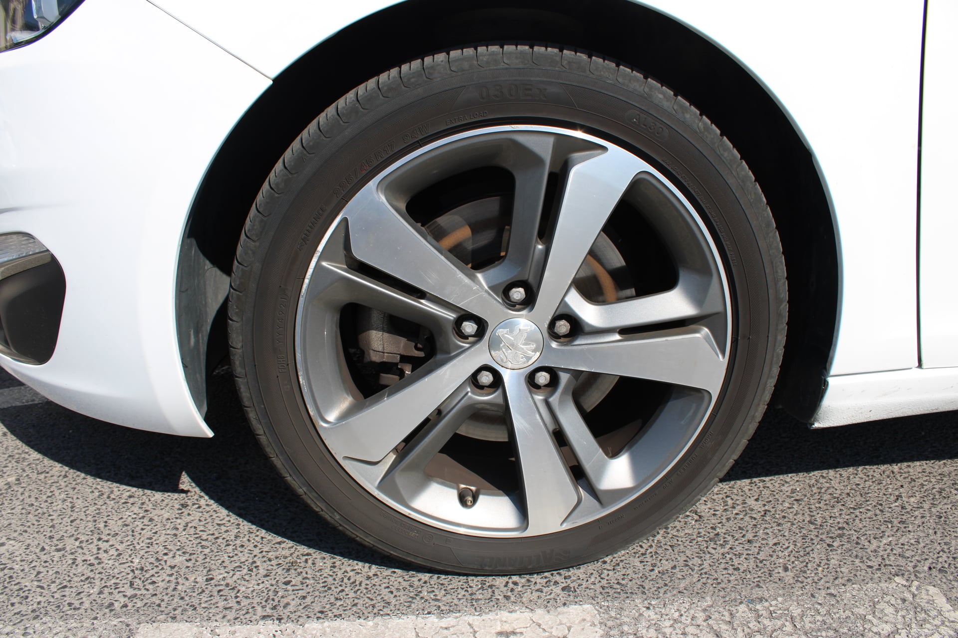 Peugeot 308 GENERATION-II 2.0 BLUEHDI 150 FELINE ( Entretien Peugeot, Radar Av et Arr, Distribution changée ... ) — 26
