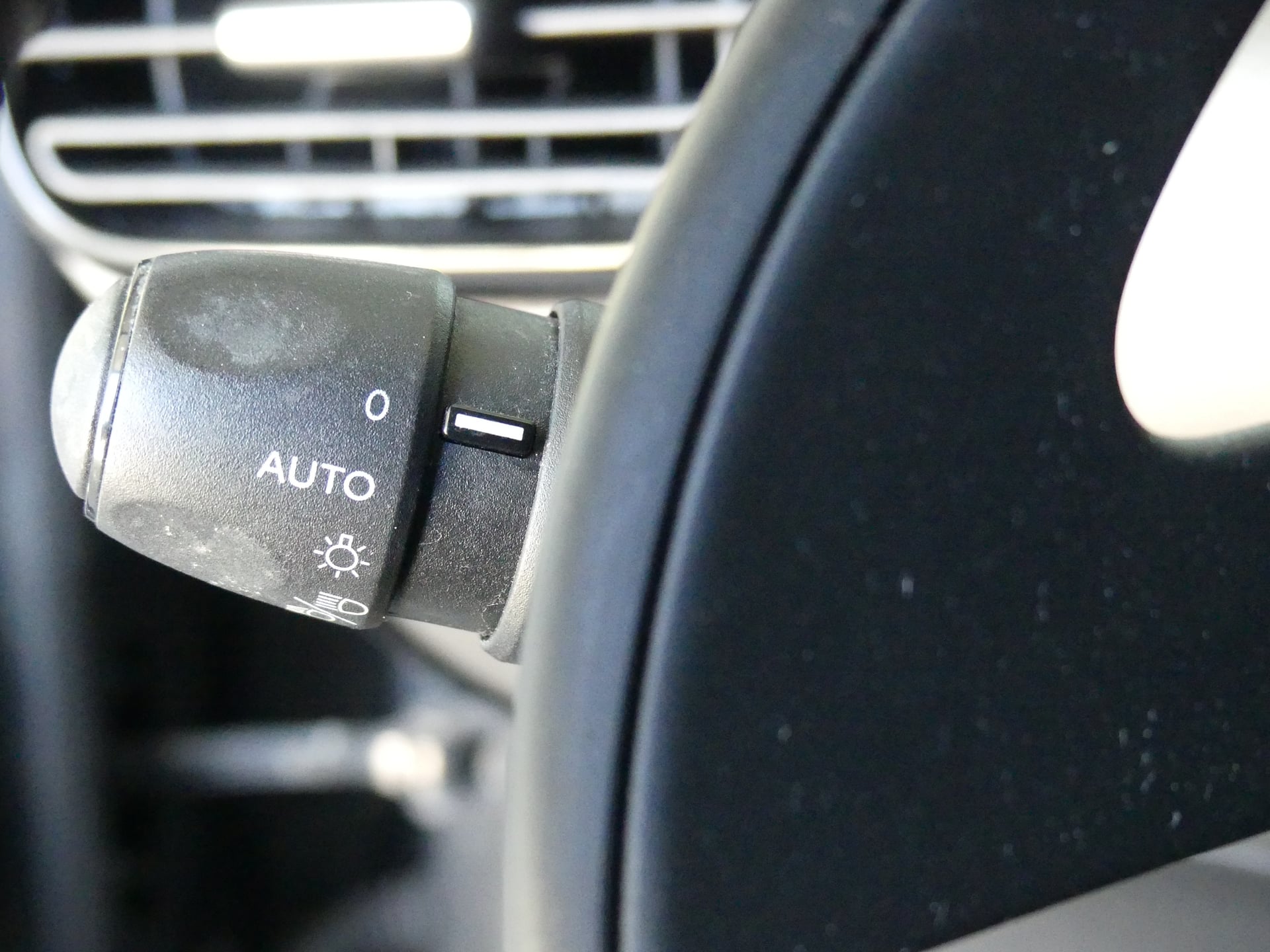 Citroen C4 Cactus 1.2 VTi 12V ETG 82 cv — 35
