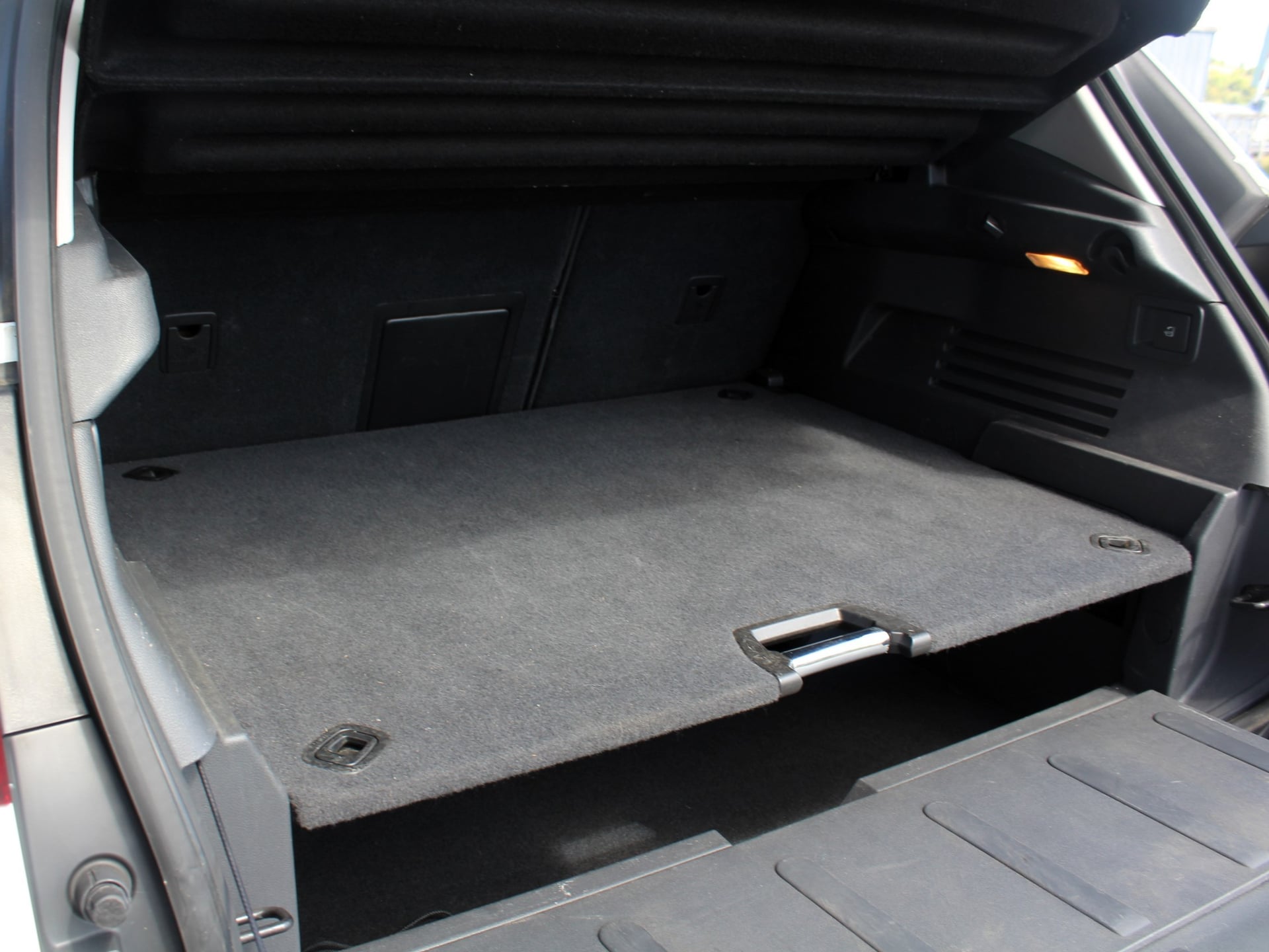 Peugeot 3008 1.6 THP 156 CH BVM6 Allure 9Cv PREMIÈRE MAIN - DE 53000 KM — 28