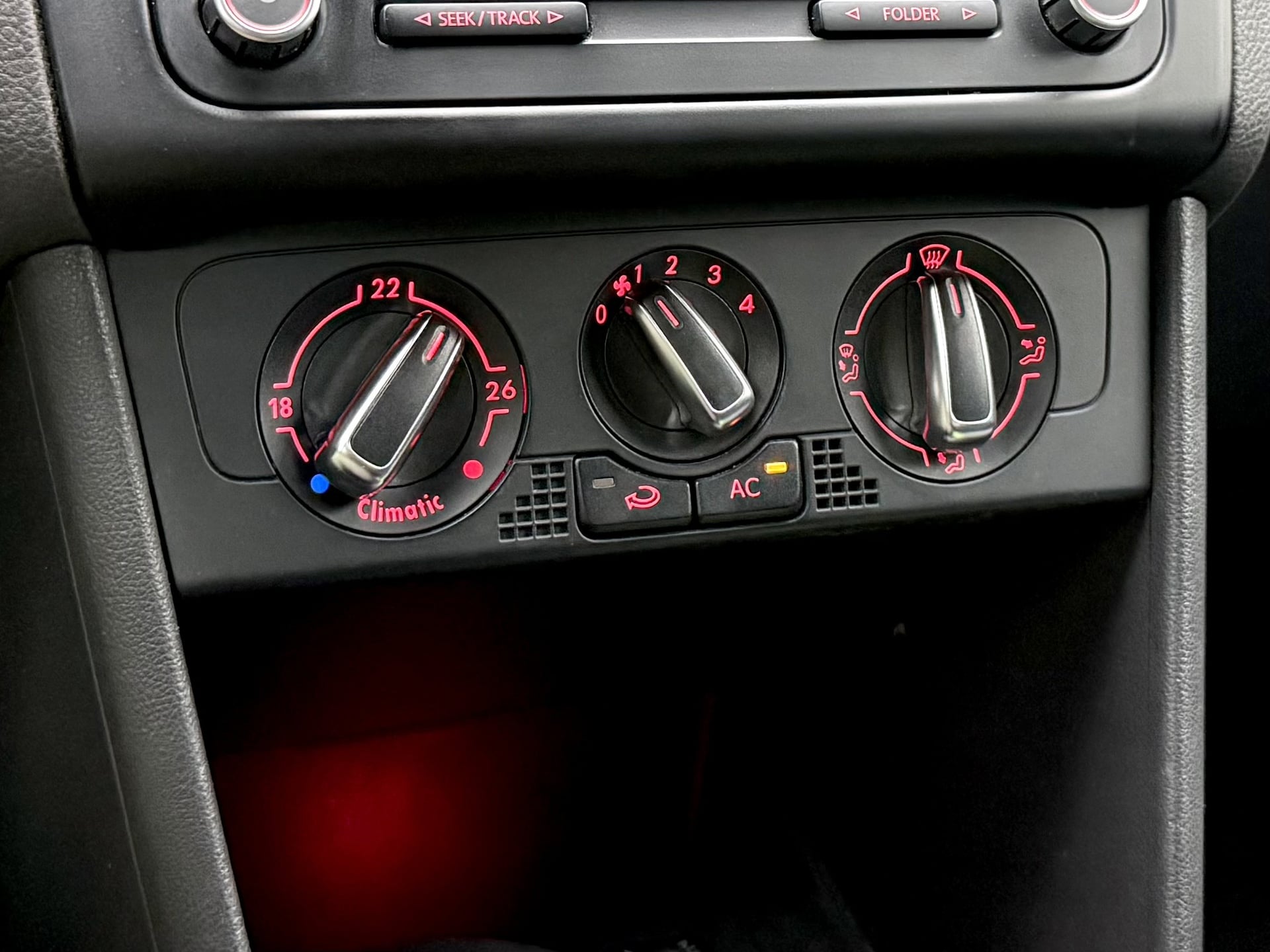 Volkswagen Polo V 1.4i 85ch Confortline 5p / Régulateur - Clim & Radar de recul — 8