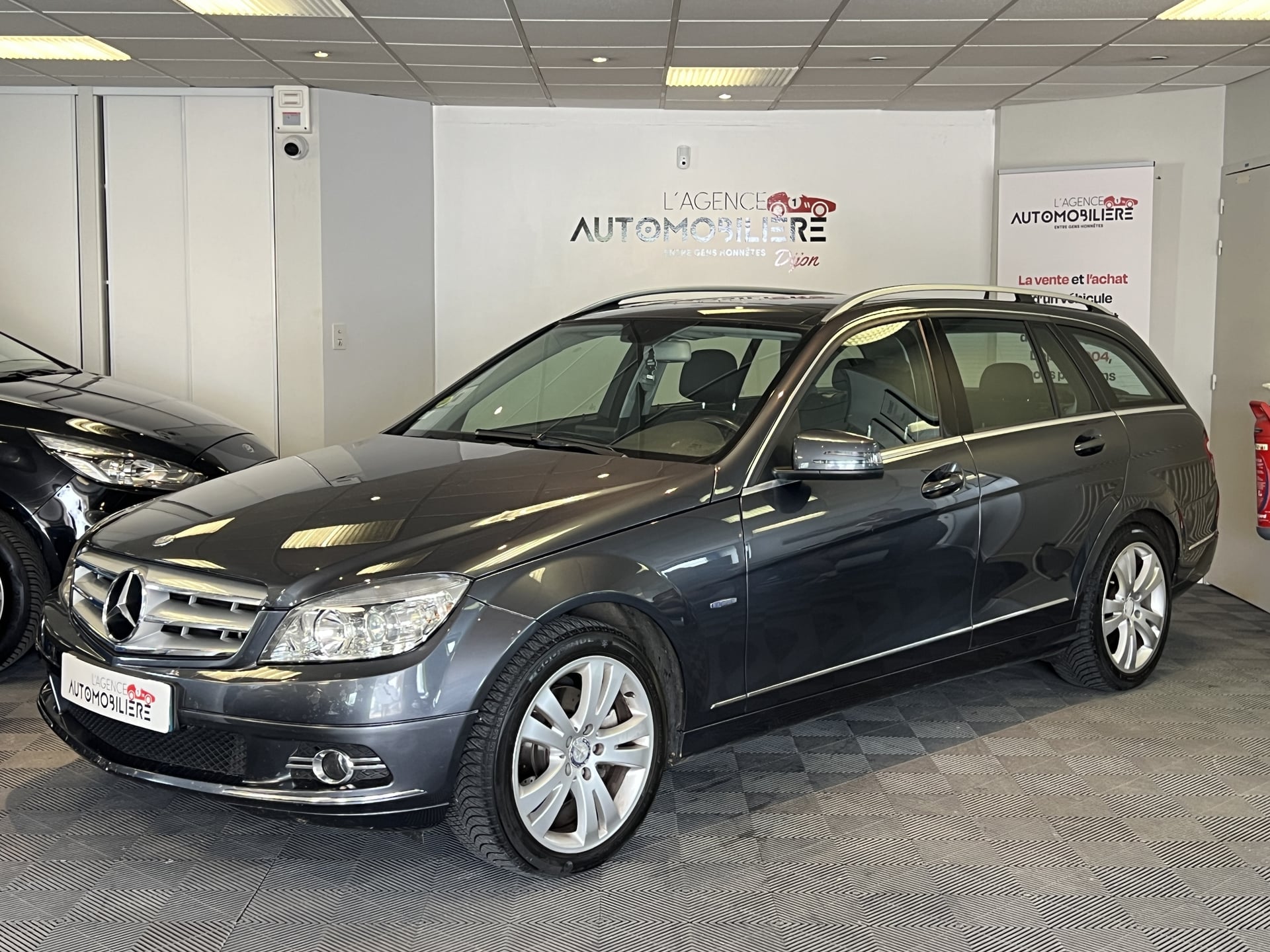 Mercedes-Benz Classe C Break 204 220 CDi 2.1 CDI  170CV Toit Ouvrant - Attelage - Hayon Electrique