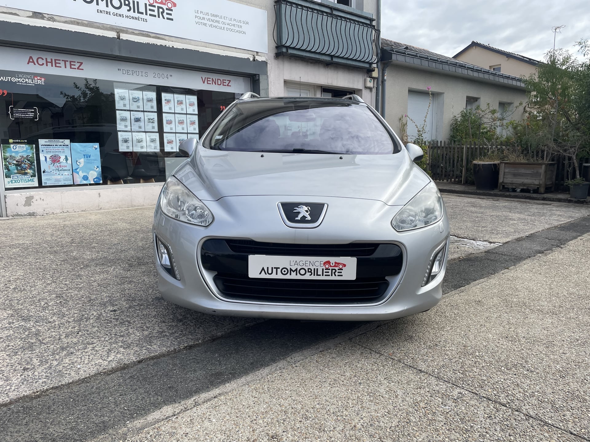 Peugeot 308 SW 1.6 E-HDI 112 cv - Family - Attelage — 2