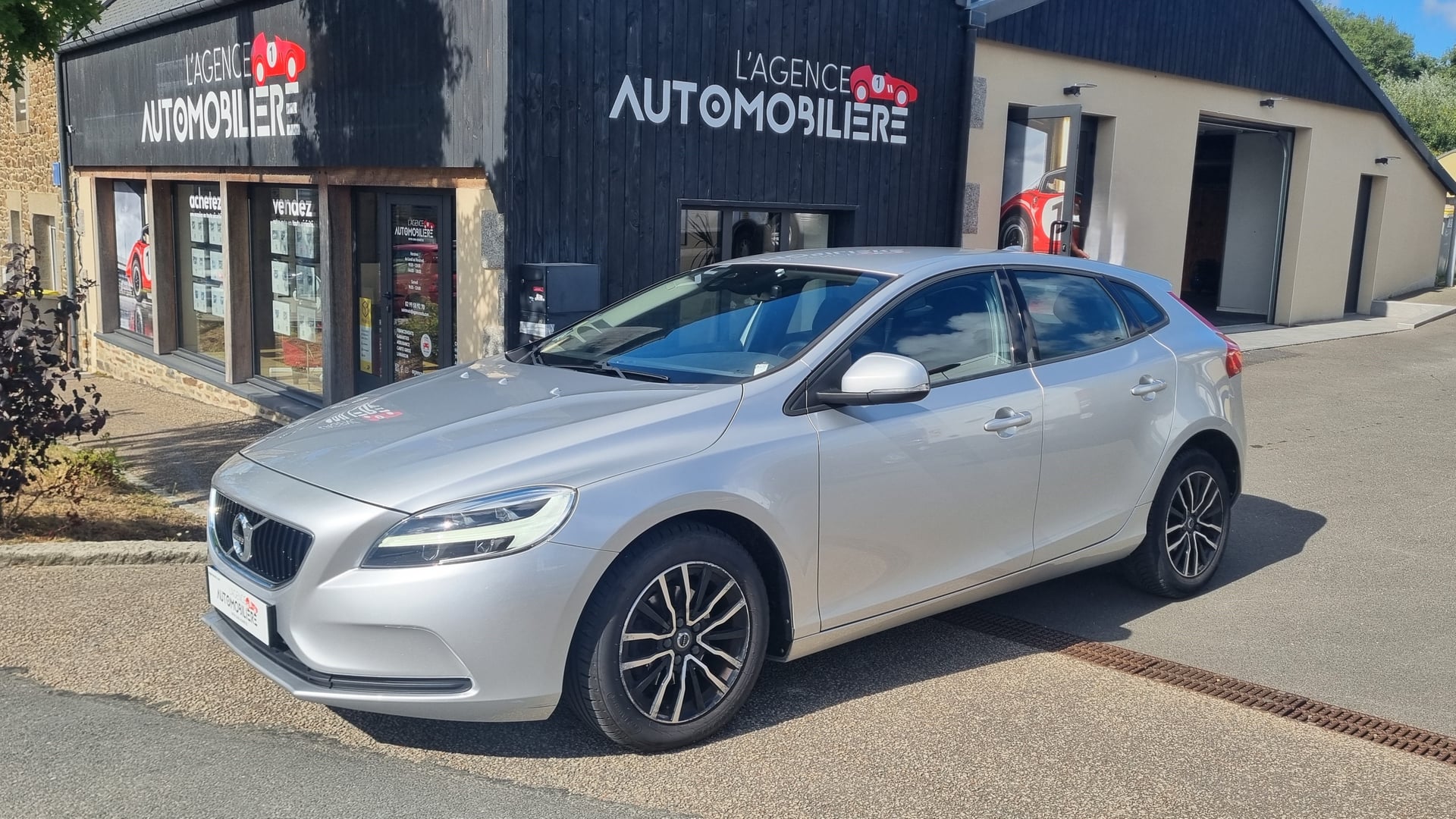 Volvo V40 V40 D2 MOMENTUM BUSINESS
