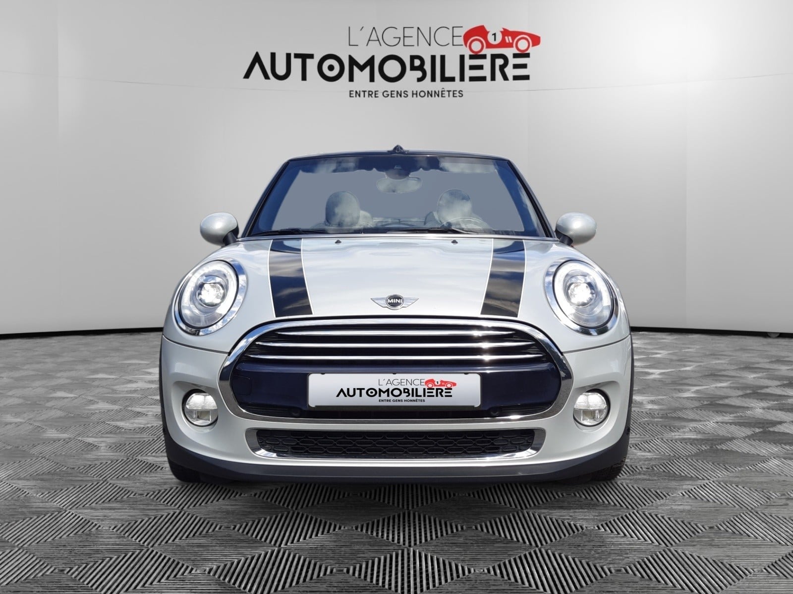 Mini Cooper Cabrio 1.5i 136Ch Boite Automatique/ Garantie 12 Mois — 2