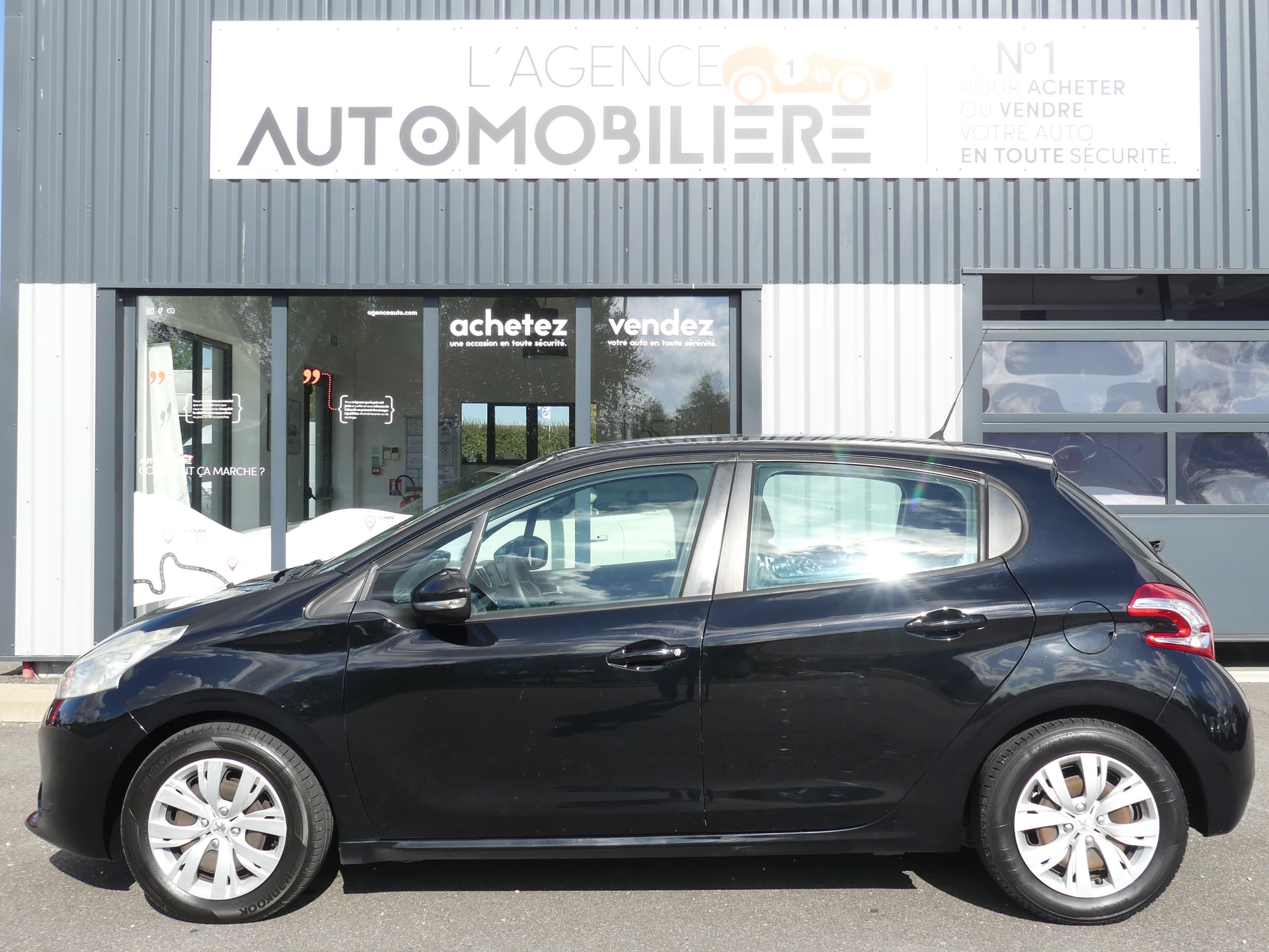 Peugeot 208 1.4 HDi FAP 68 cv — 2