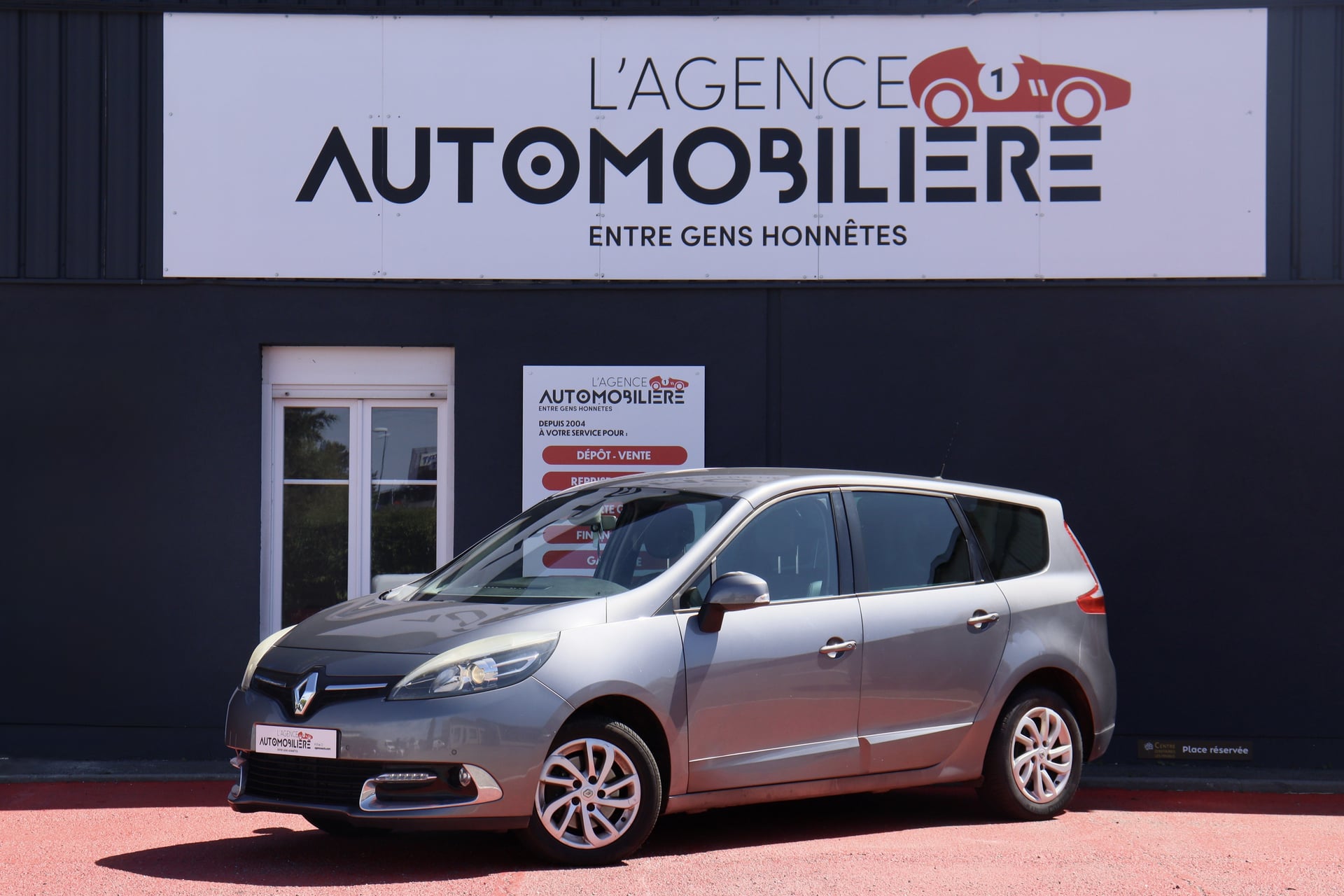 Renault Grand Scenic III Ph 2 1.5 dCi 110 Zen BVM6 (Ouverture / démarrage sans clés, Bluetooth, GPS)