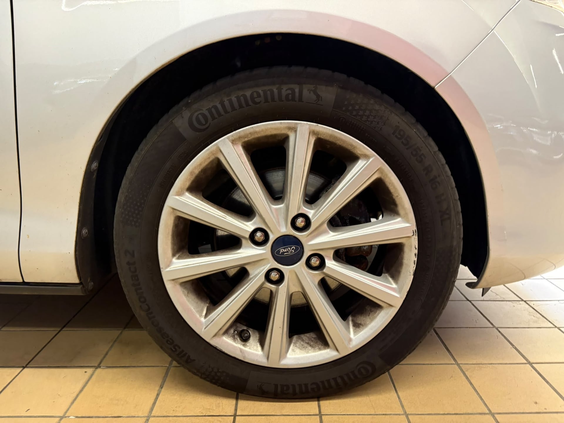 Ford B-Max 1.6 Ti-VCT 105 TITANIUM POWERSHIFT A 6.0cv — 28