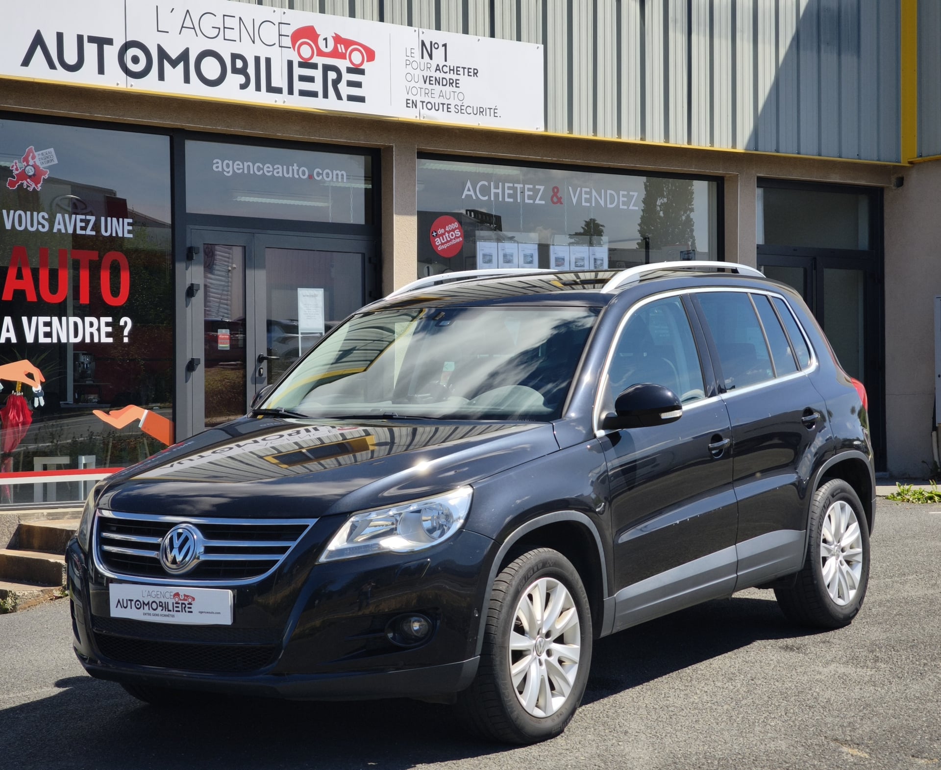 Volkswagen Tiguan 2.0 tdi BlueMotion 110 ch Sportline **entretien Volkswagen**