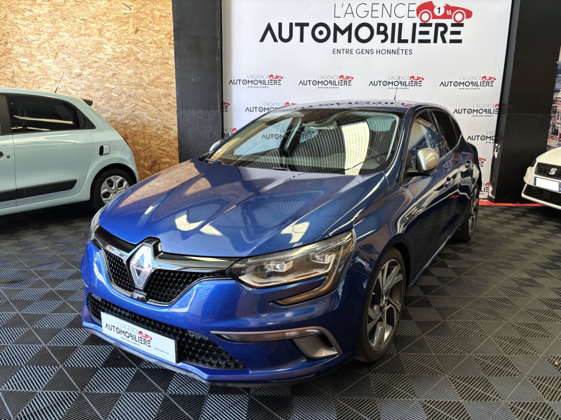 Renault Megane 1.6 DCI 165 ch Finition GT 4Control BVA