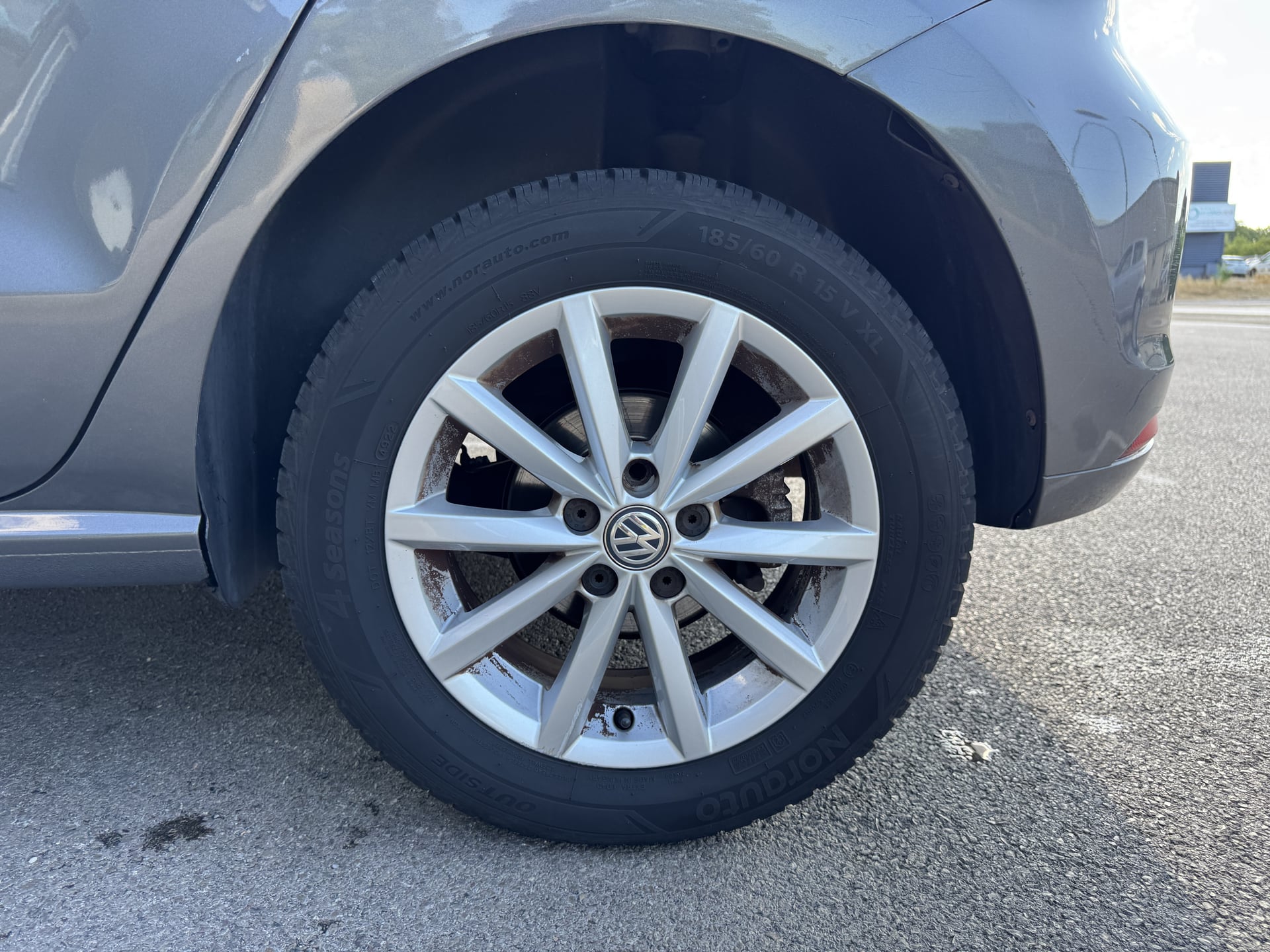 Volkswagen Polo 1.2 TSI 90 Lounge Bluemotion — 34