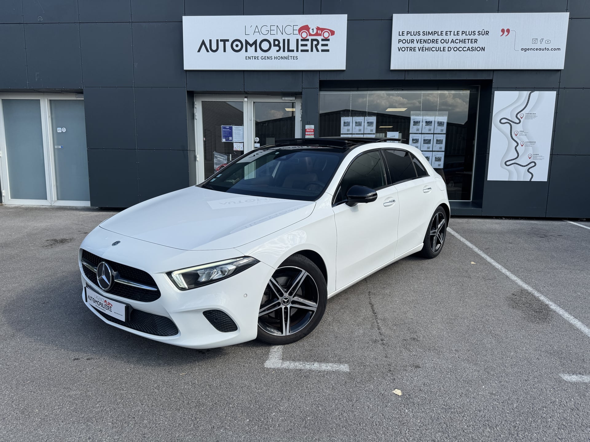 Mercedes-Benz Classe A 180d Progressive Line Toit Pano / 360°
