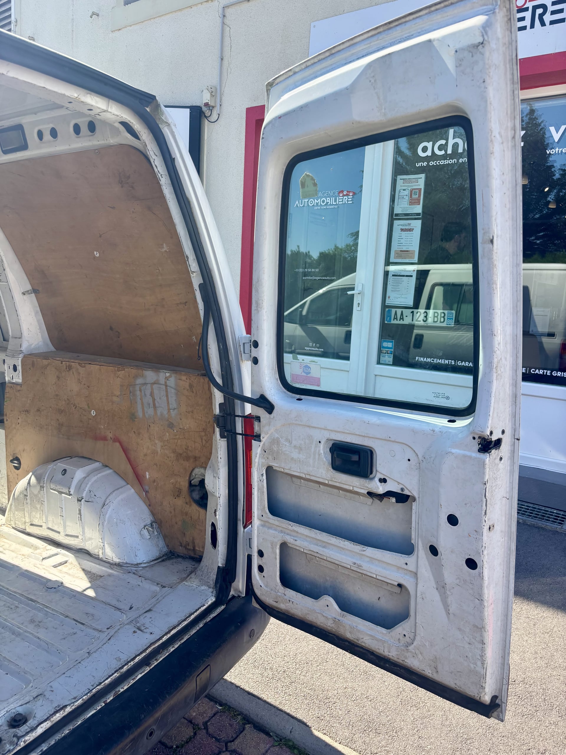 Peugeot Expert XL 2.0 HDi Fourgon long 110 ch L3 — 24
