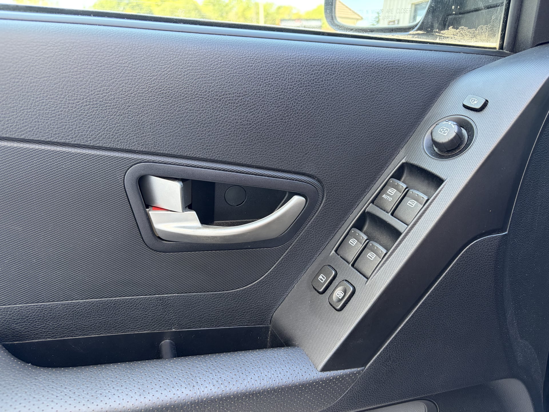 Ssangyong Korando 2.0 e-XDI200 - 175cv LUXE — 24