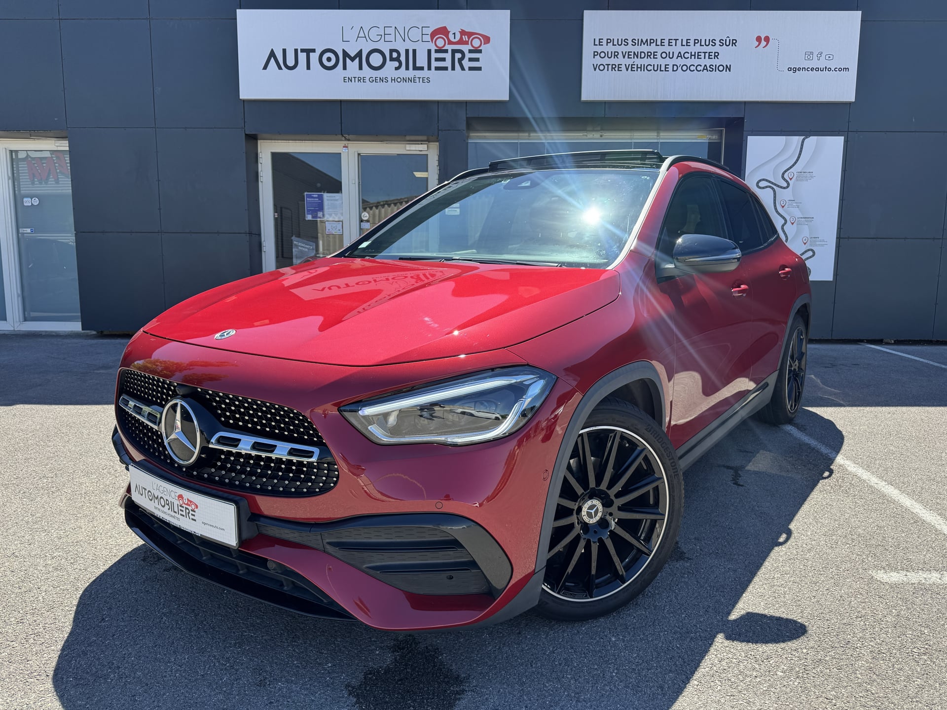 Mercedes-Benz Classe GLA 200 163ch AMG Line 7G-DCT 360° / Toit ouvrant