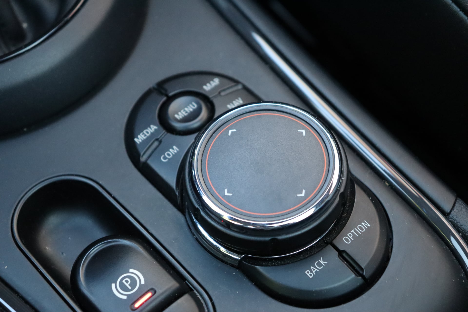 Mini Countryman 2.0 150 Exquisite BVA8 (Toit ouvrant, CarPlay) — 40