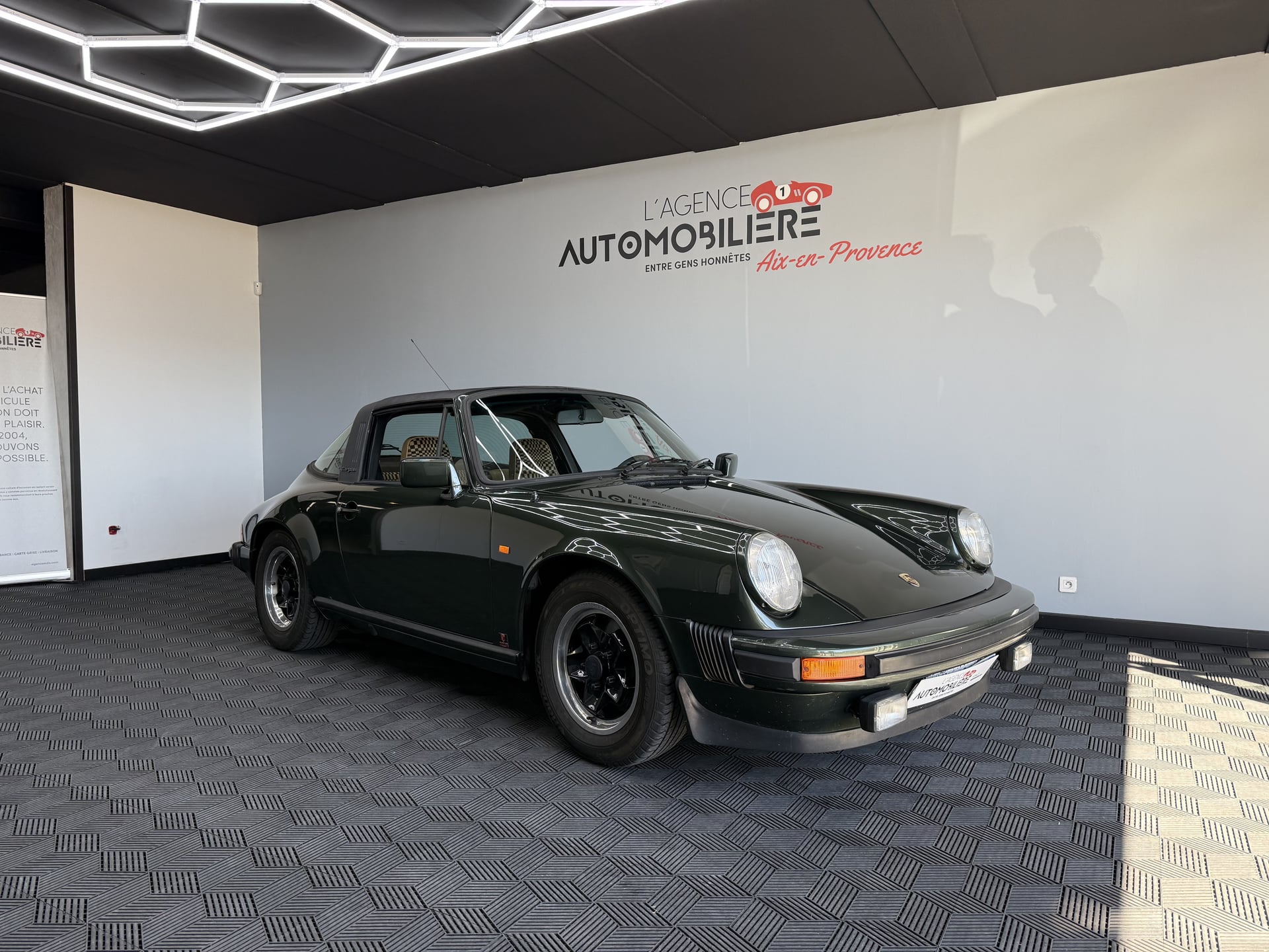Porsche 911 Targa SC – 3.0L 188 ch – 1980 — 2