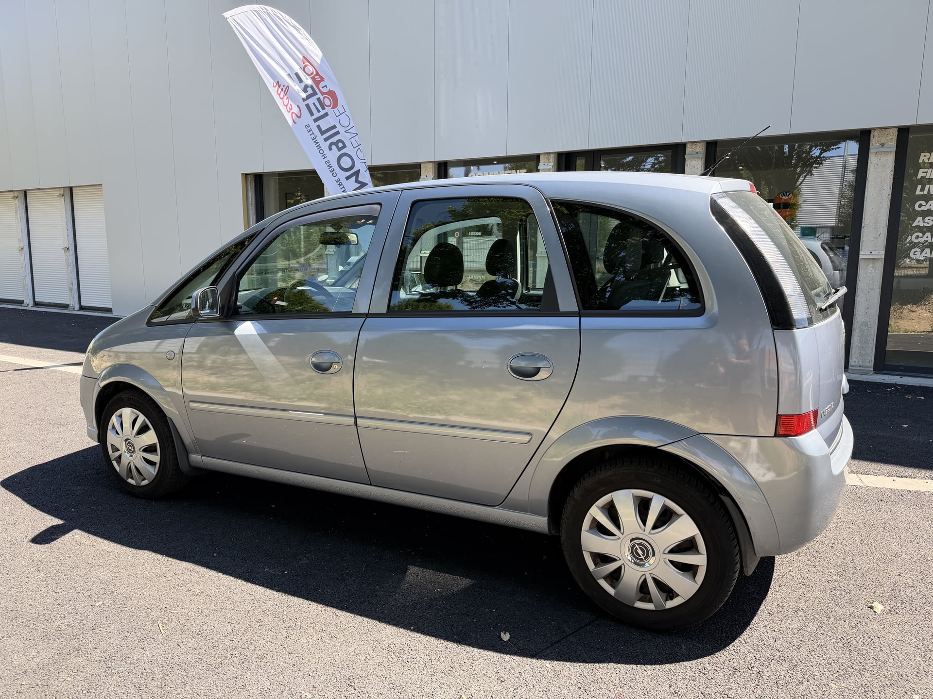 Opel Meriva 1.6 i 16V 105 cv — 2