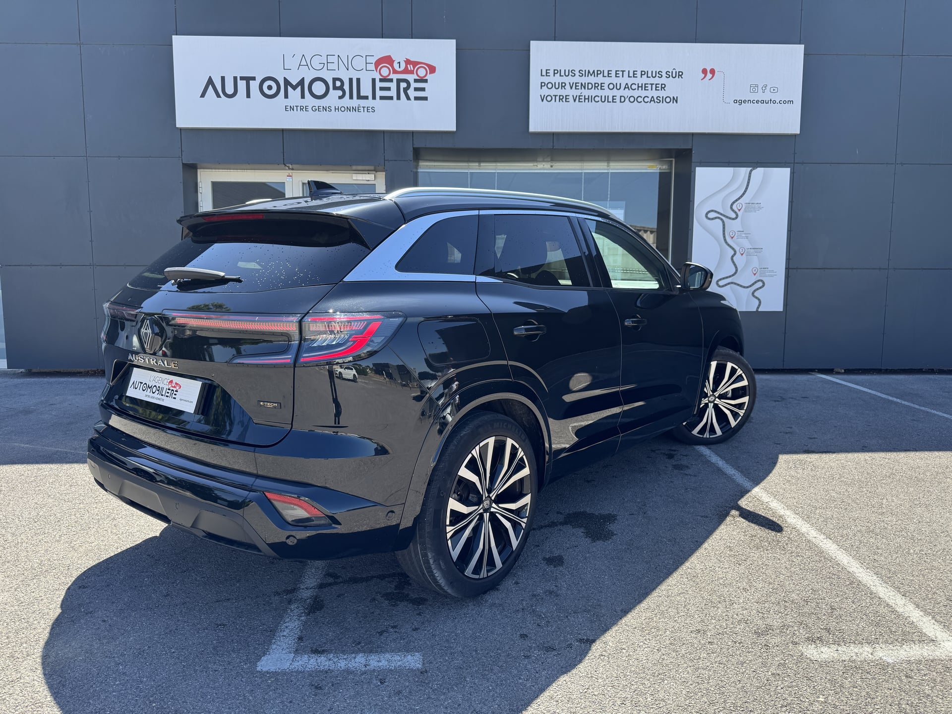 Renault Austral 1.2i 200 HYBRID E-TECH ICONIC — 2