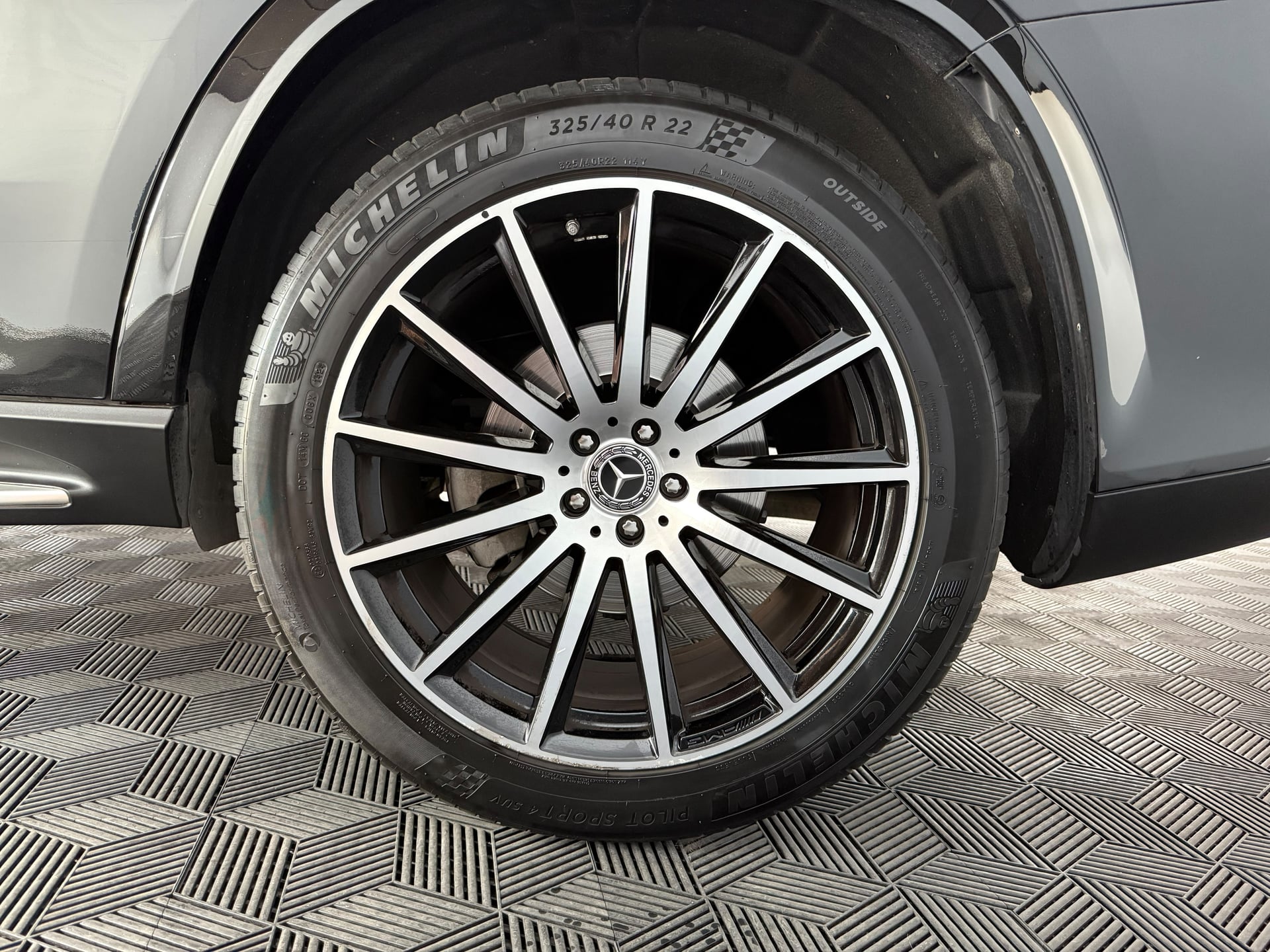 Mercedes-Benz GLS 400D 4MATIC 330Ch - 7 PLACES - SUIVI COMPLET MERCEDES — 32