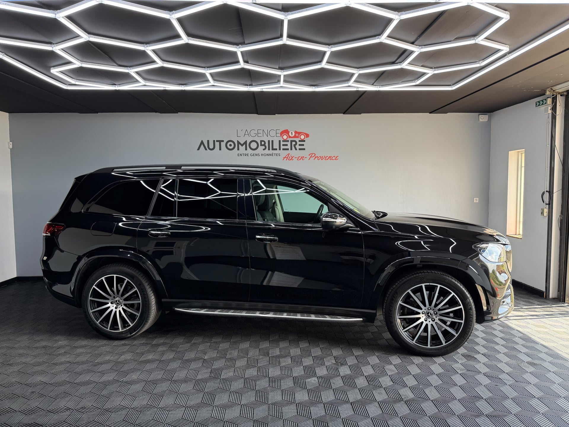 Mercedes-Benz GLS 400D 4MATIC 330Ch - 7 PLACES - SUIVI COMPLET MERCEDES — 2