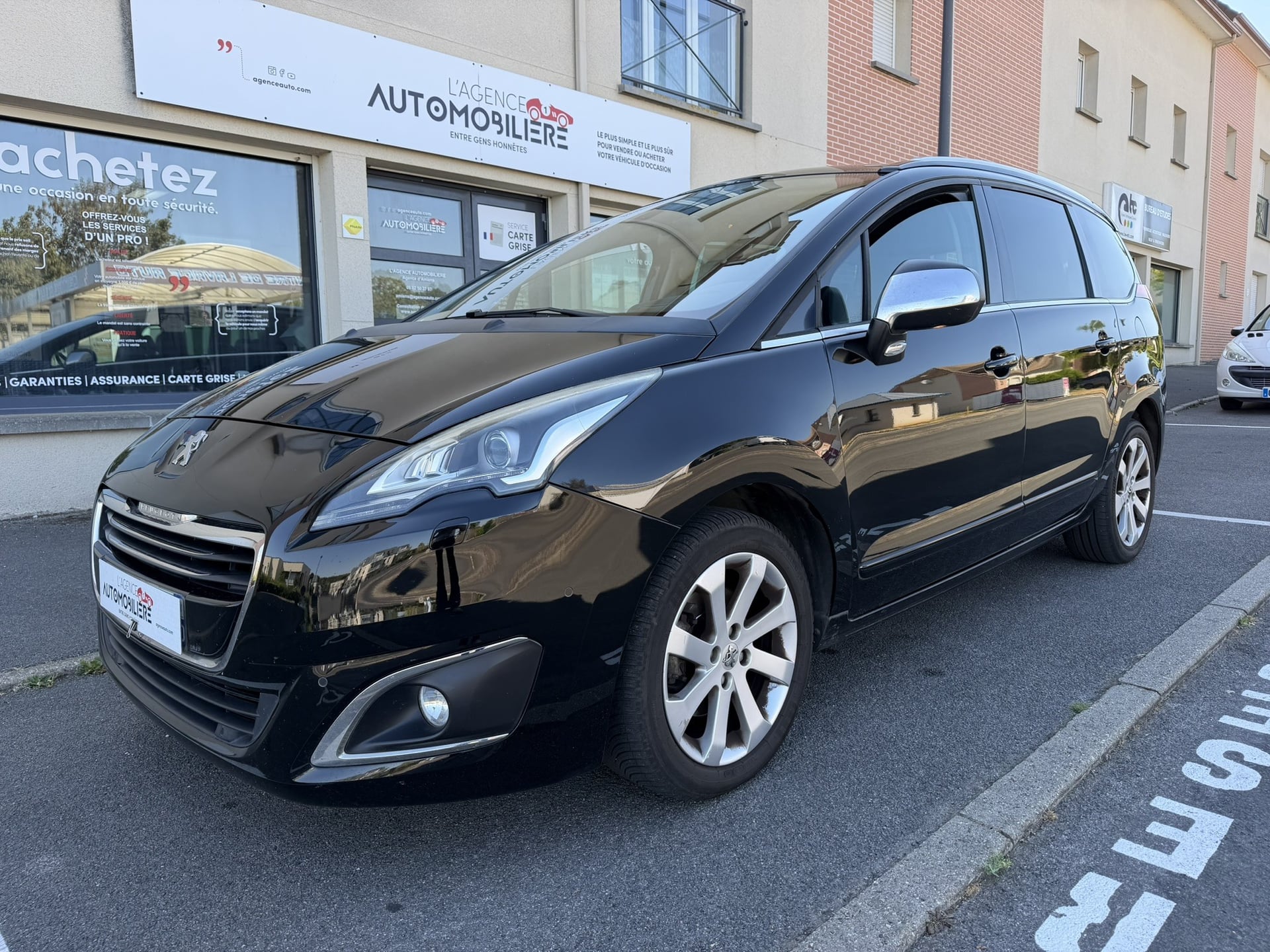 Peugeot 5008 (2) 2.0 BLUEHDI 150 S&S 8CV ALLURE 7PL