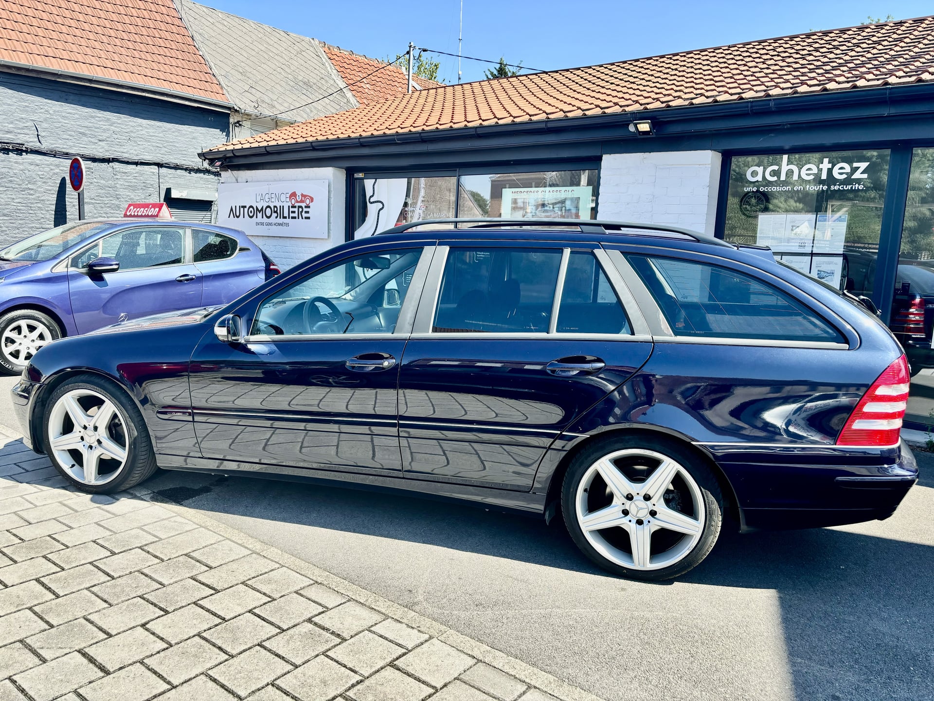 Mercedes-Benz Classe C II (2) BREAK 200CDI CLASSIC ( deuxieme main ) ( 2990€ avec capot à remettre en peinture ) ( 3390€ avec capot repeint ) — 2