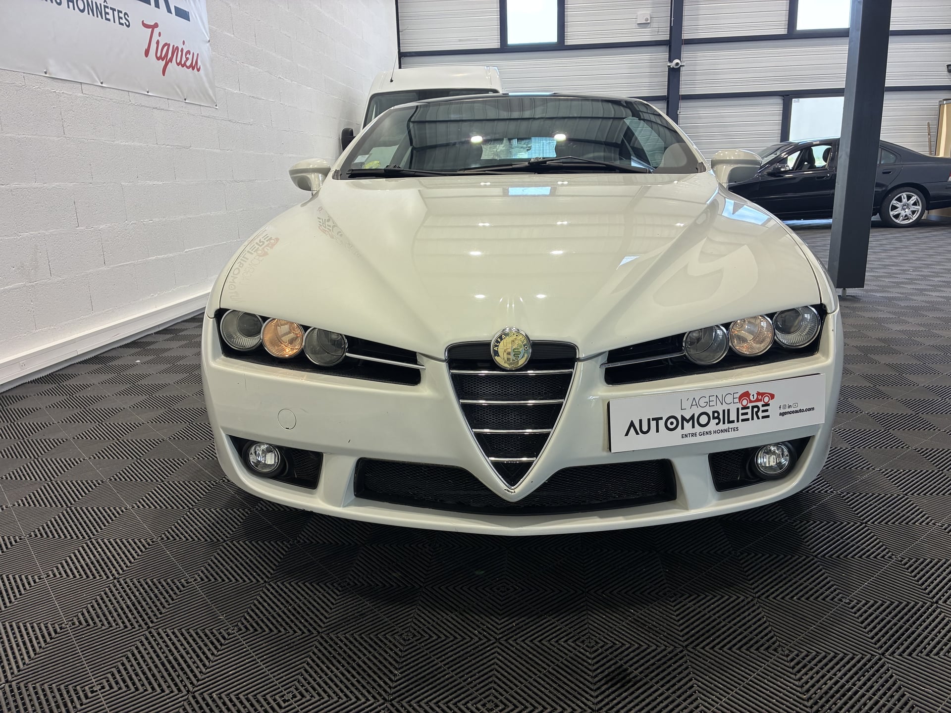 Alfa Romeo Brera 2.0 JTDM 170ch Ti-Toit Panoramique-Vélum électrique. — 2
