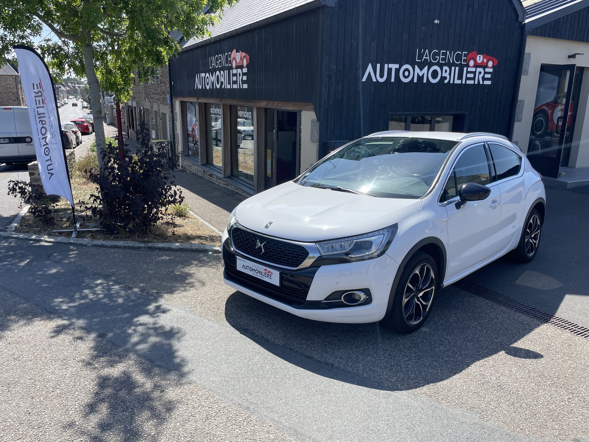 Citroen DS4 Crossback 1.6 BLUEHDI 120 CH EAT6 SPORT CHIC — 38