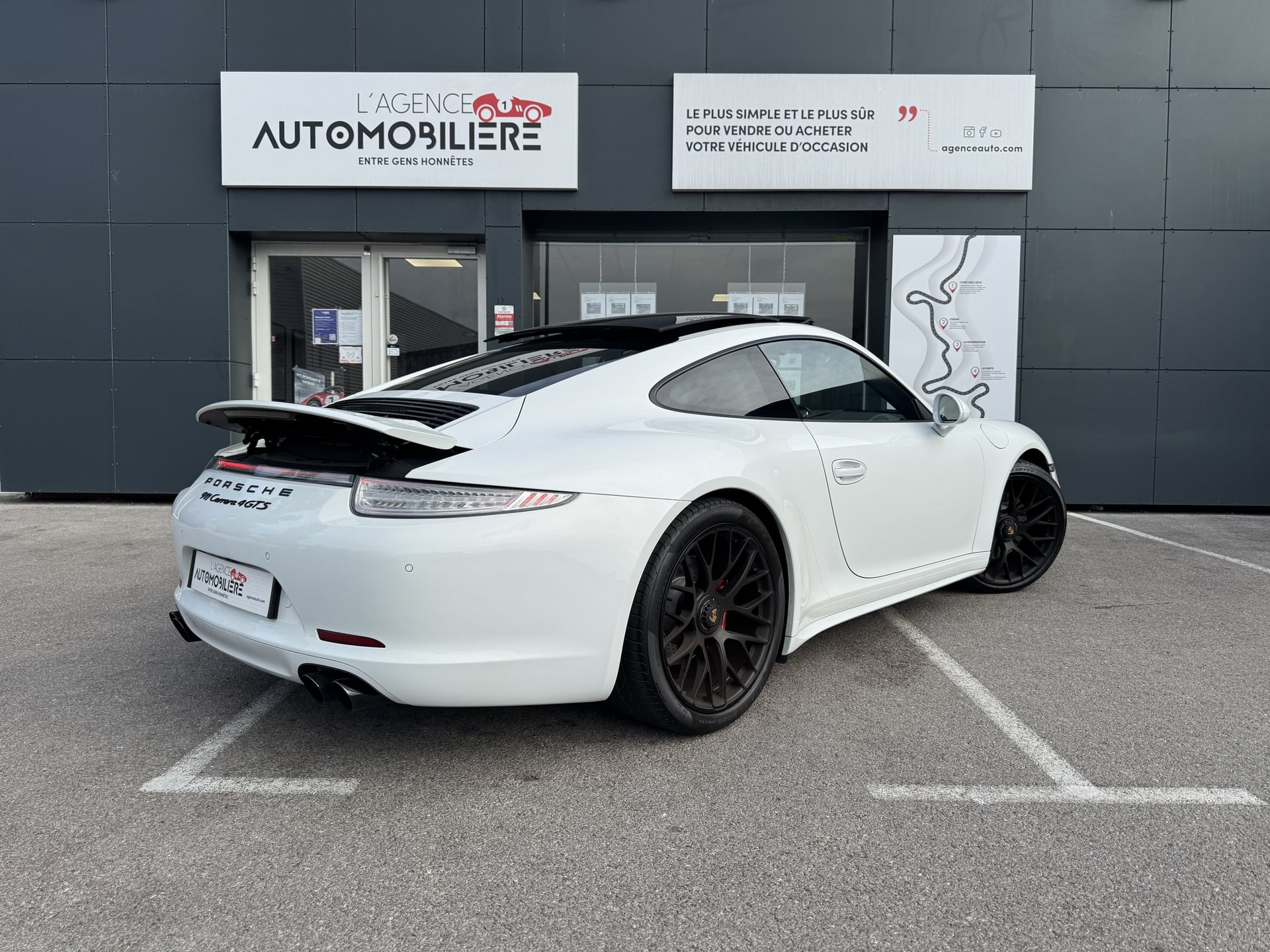 Porsche 911 991.1 Carrera 4 GTS 3.8l 430ch Porsche Approuved — 2