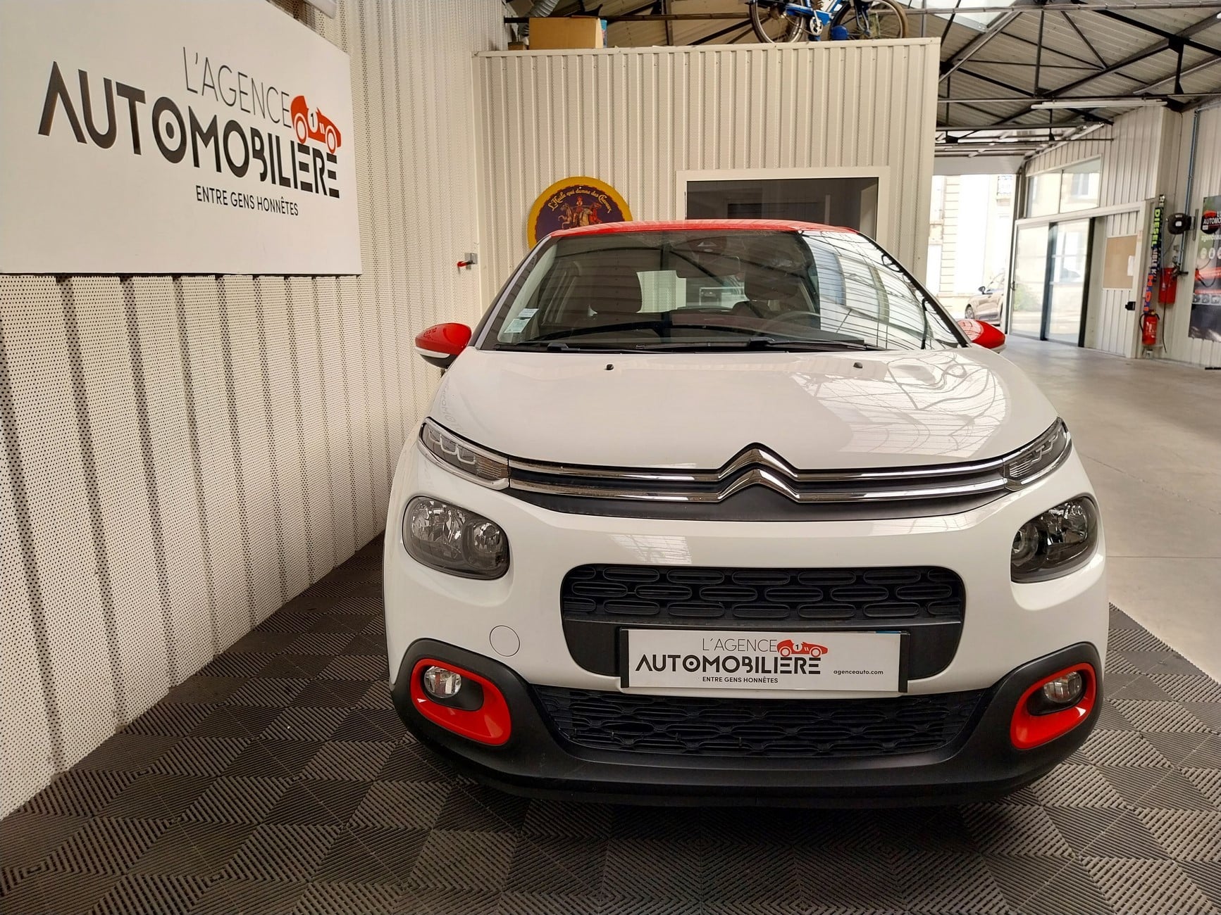 Citroen C3 1.2 PURETECH 80 GRAPHIC — 2