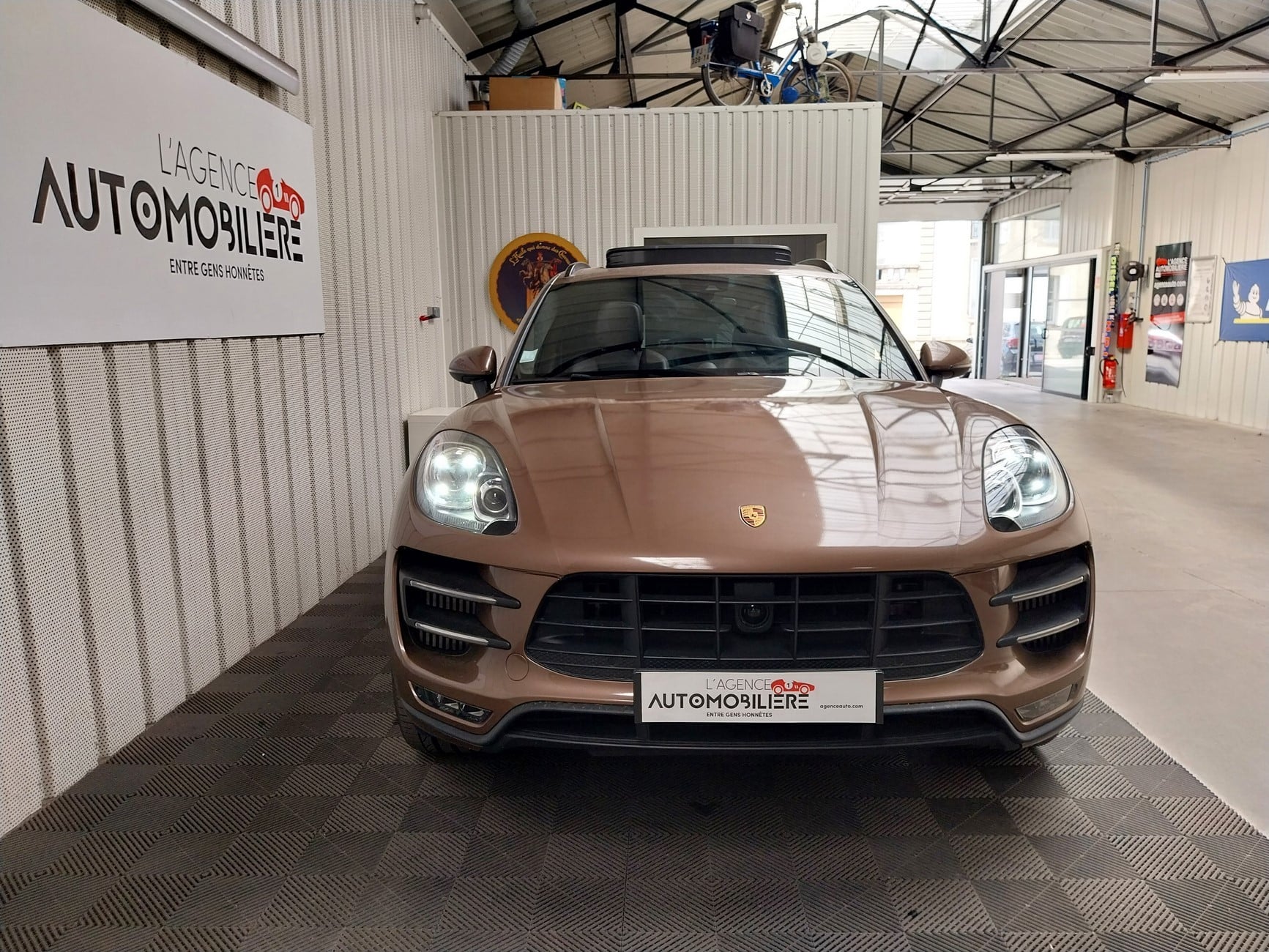 Porsche Macan 3.6 TURBO 400 — 2